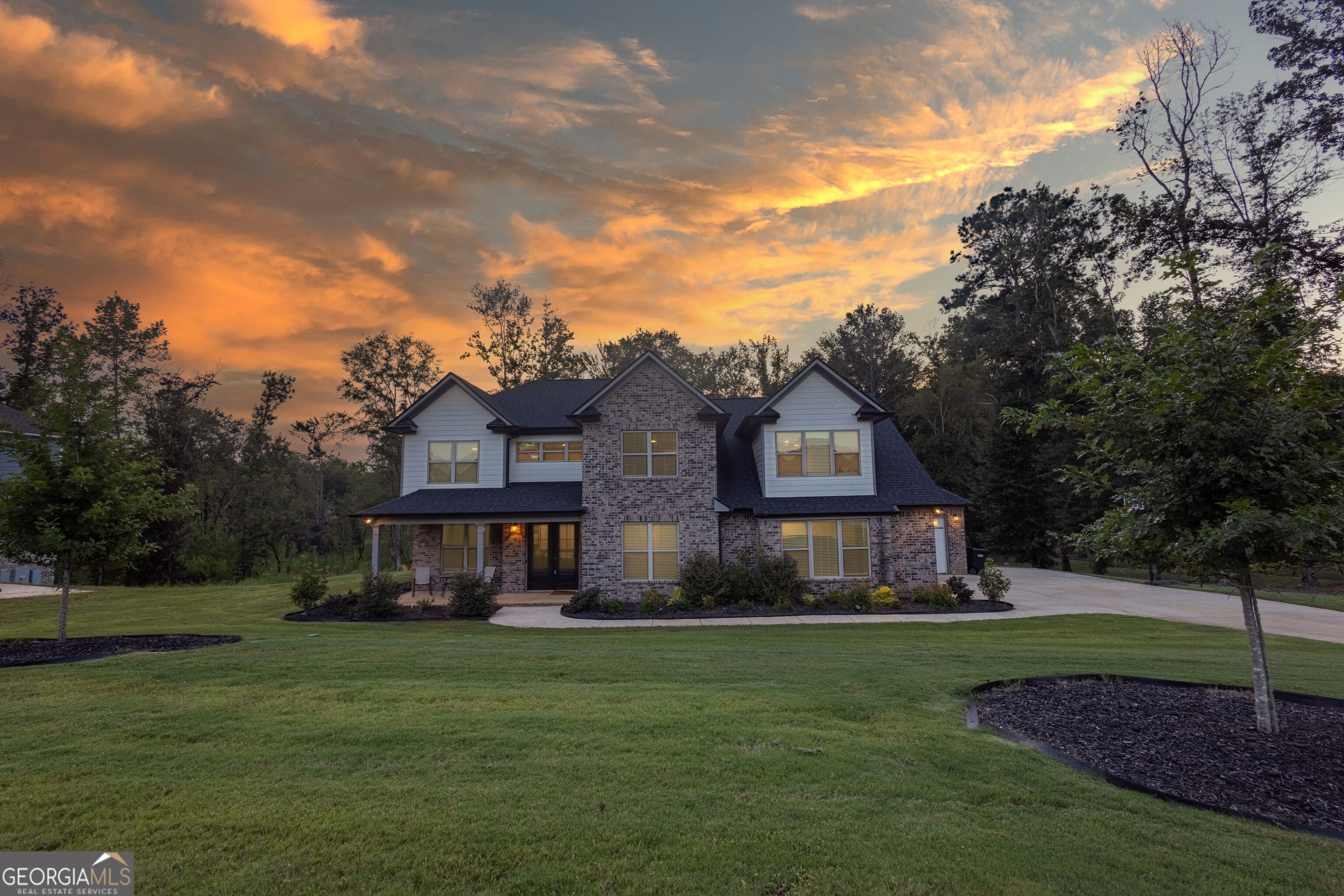 10312 Emerson Way — photo