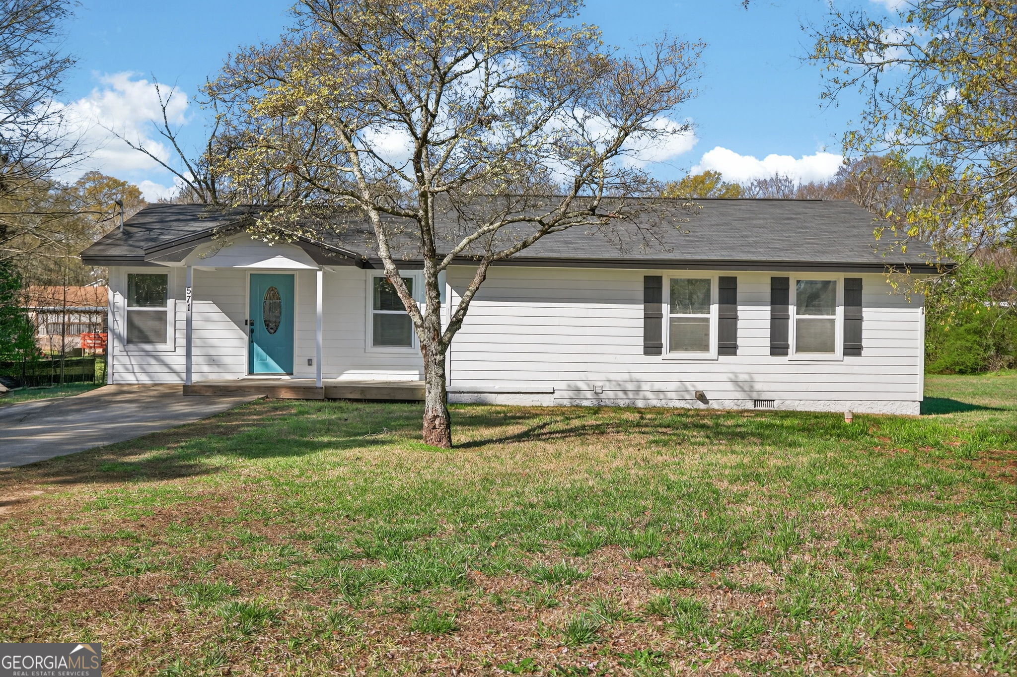 571 Oak Grove Rd — photo
