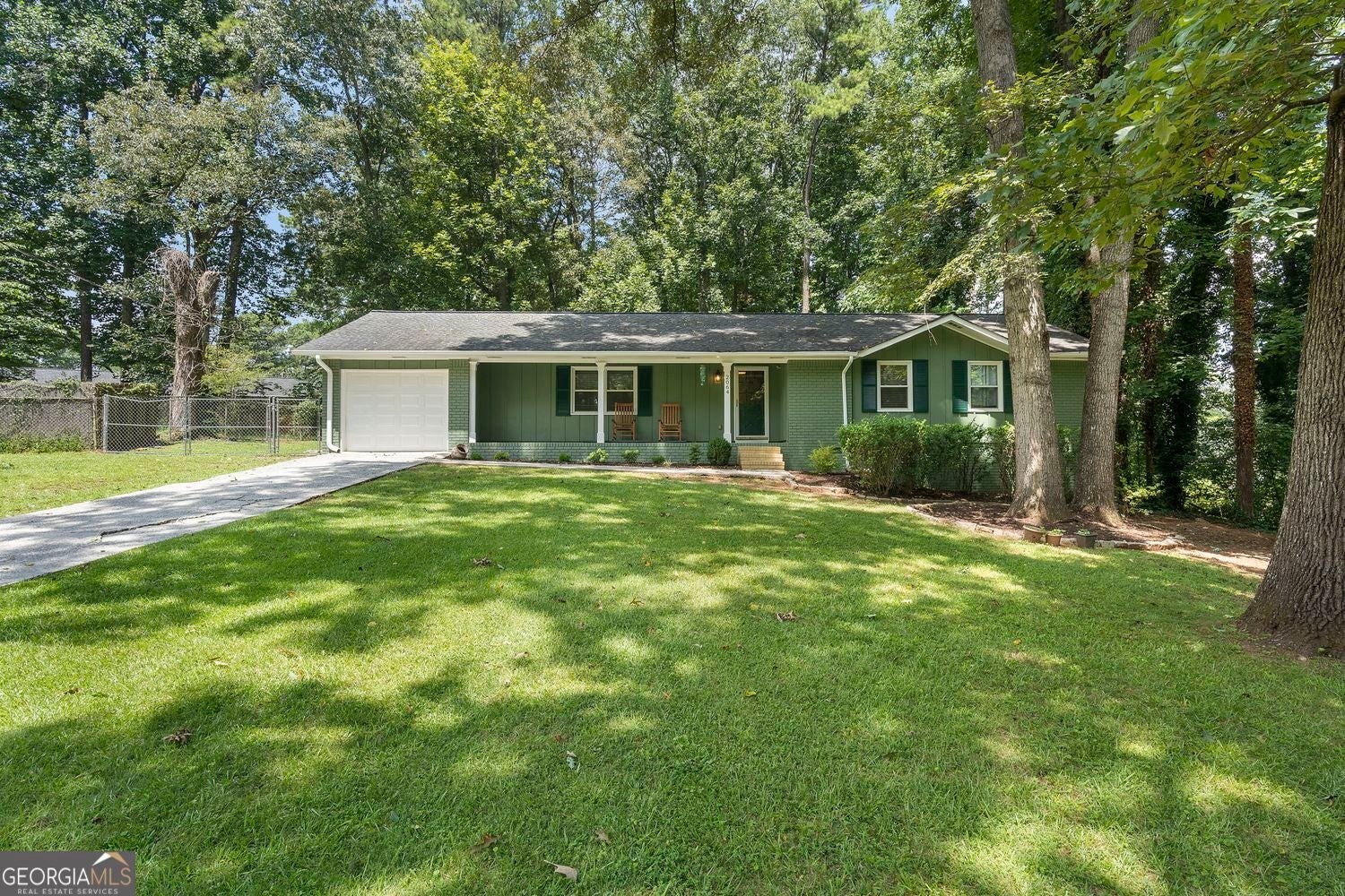 2064 Leatherleaf Ct SW — photo