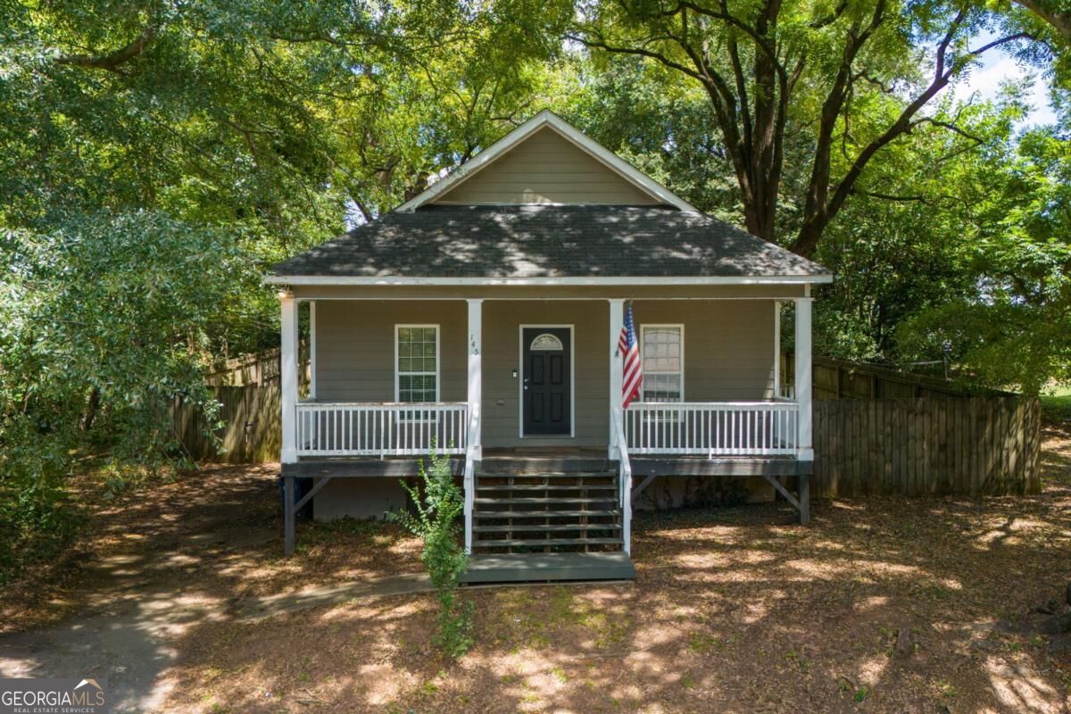 145 Fairview St — photo