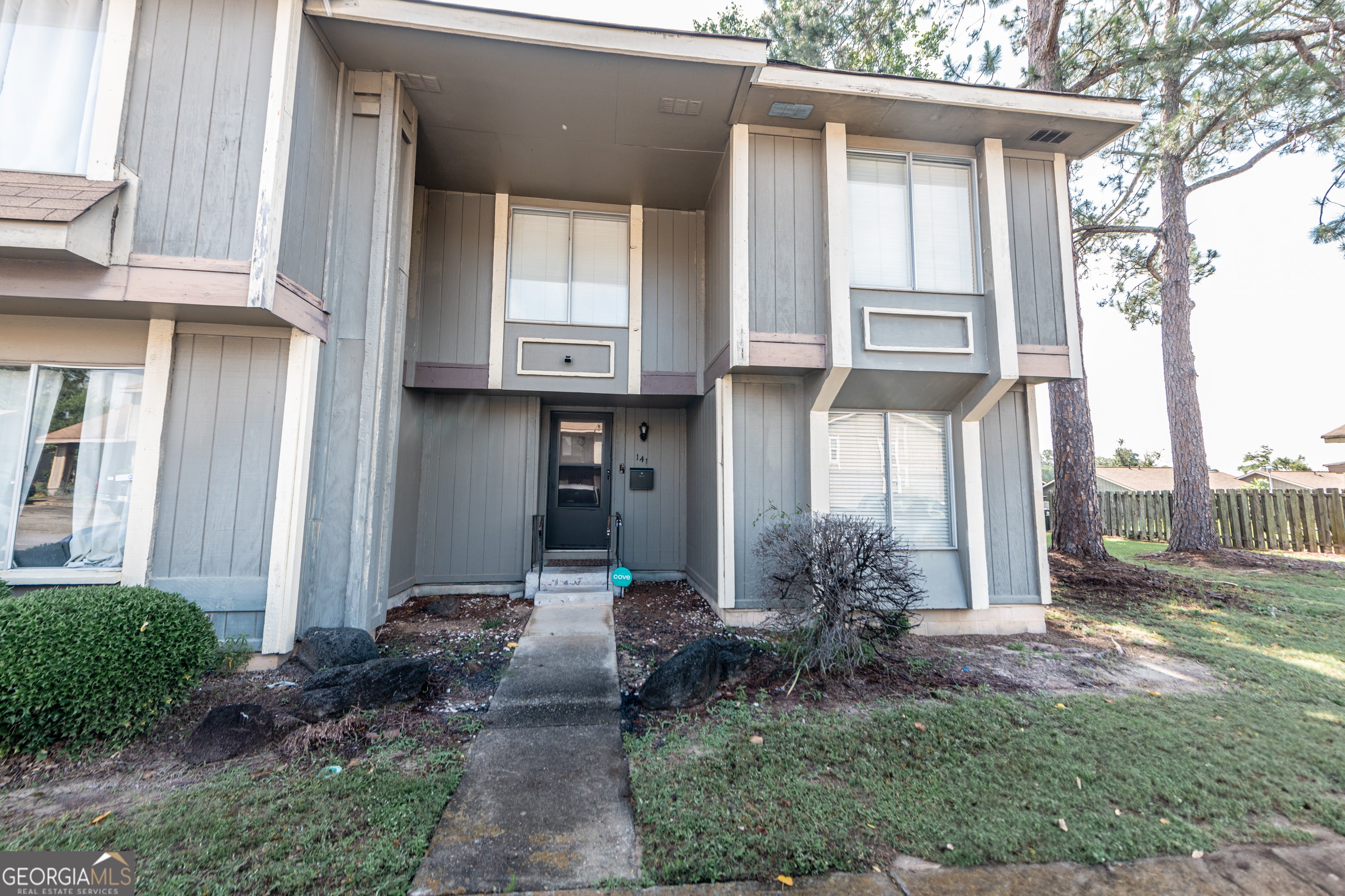 141 Stoneridge Dr — photo
