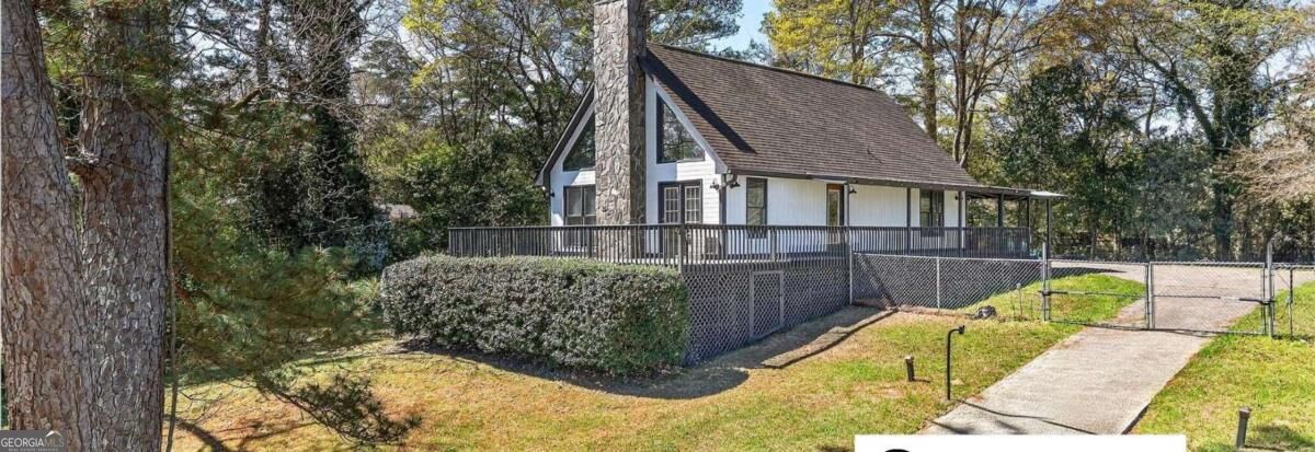 720 Corbin Ave — photo