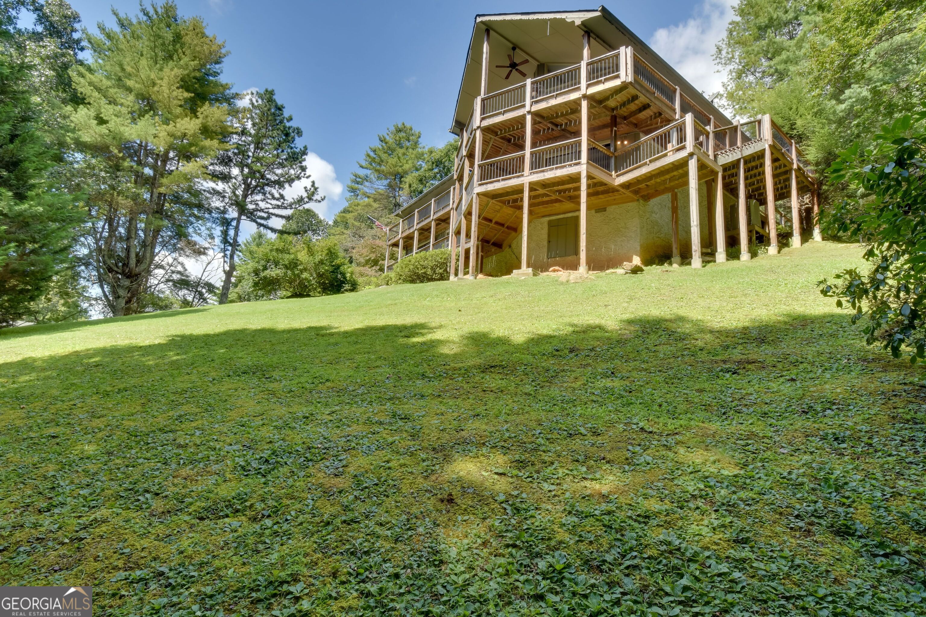 194 Fairway Ln — photo
