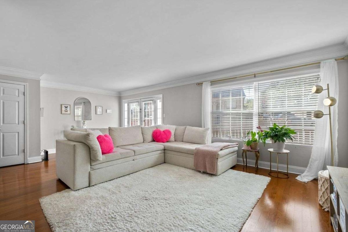 6980 Roswell Rd a8 — photo