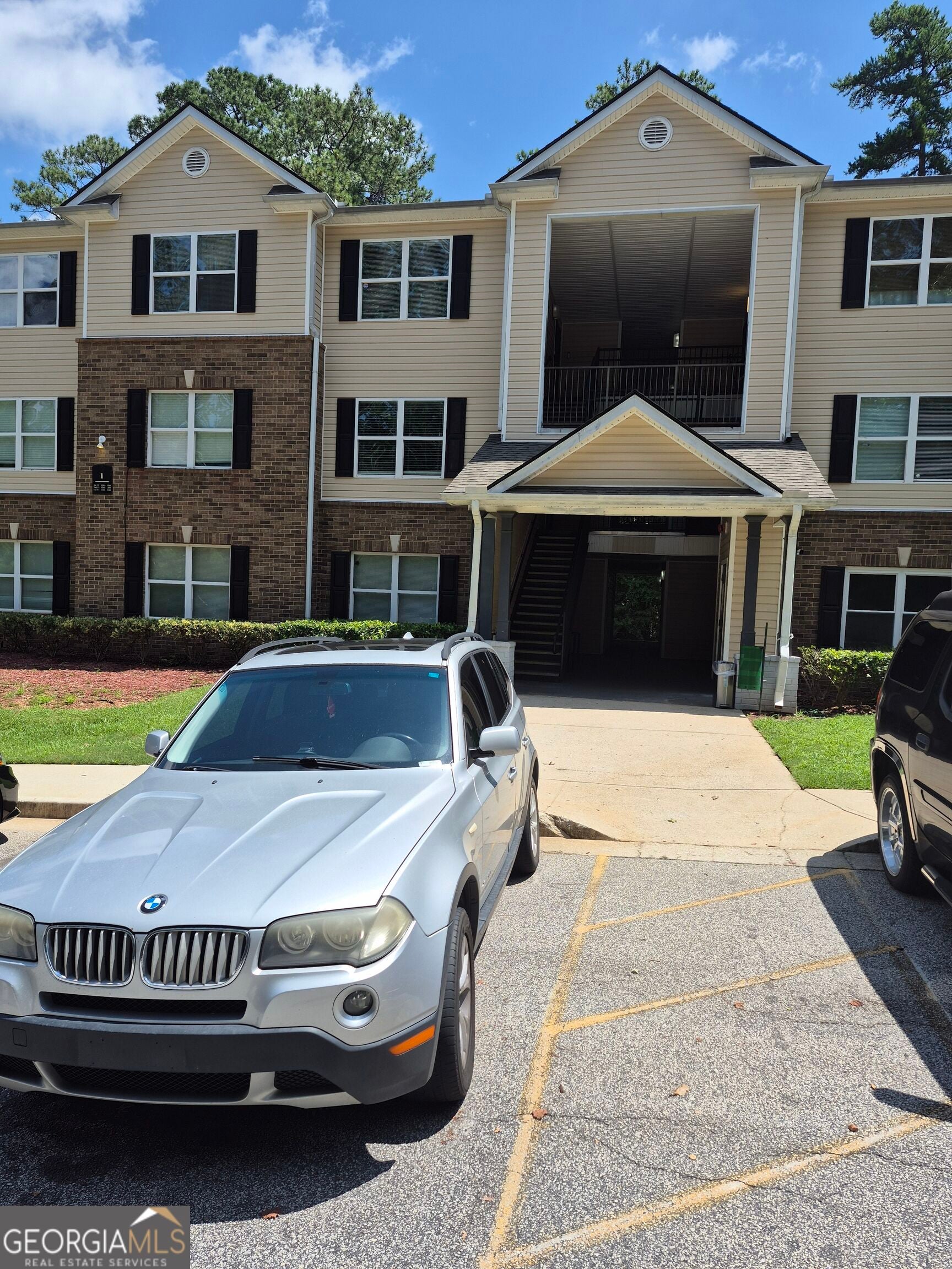 1301 Fairington Village Dr — photo