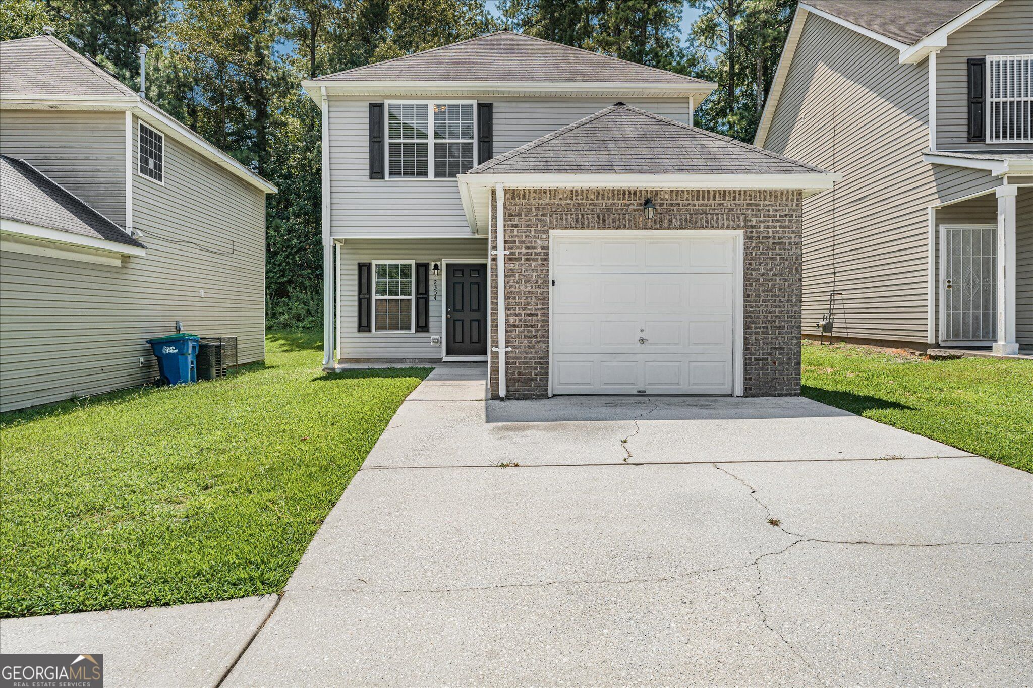 2354 Hackamore Dr — photo