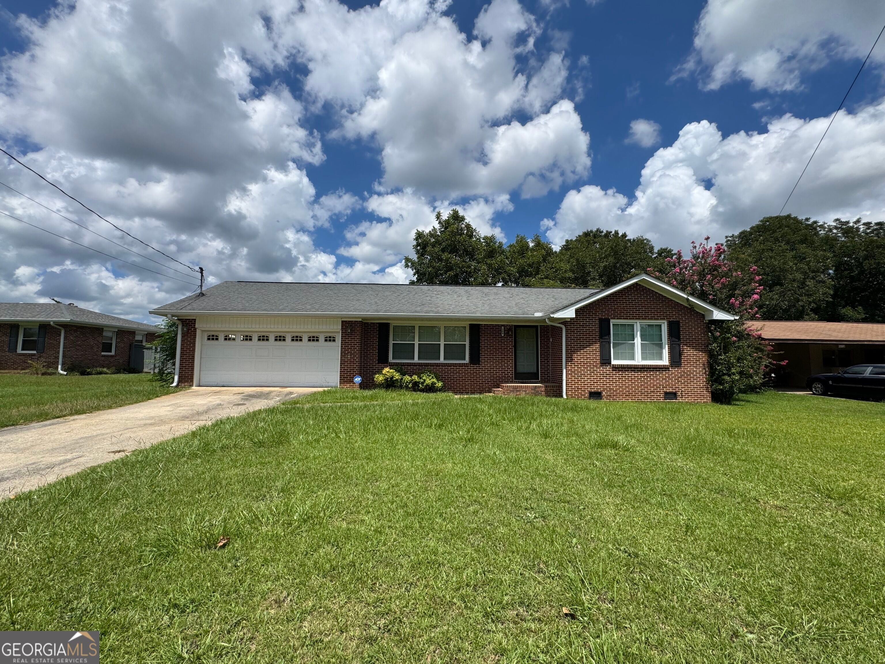 209 Todd Cir — photo