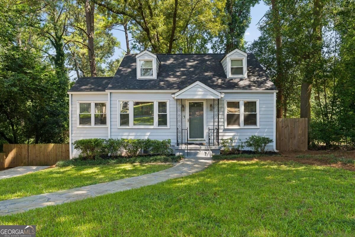 448 E Pharr Rd — photo