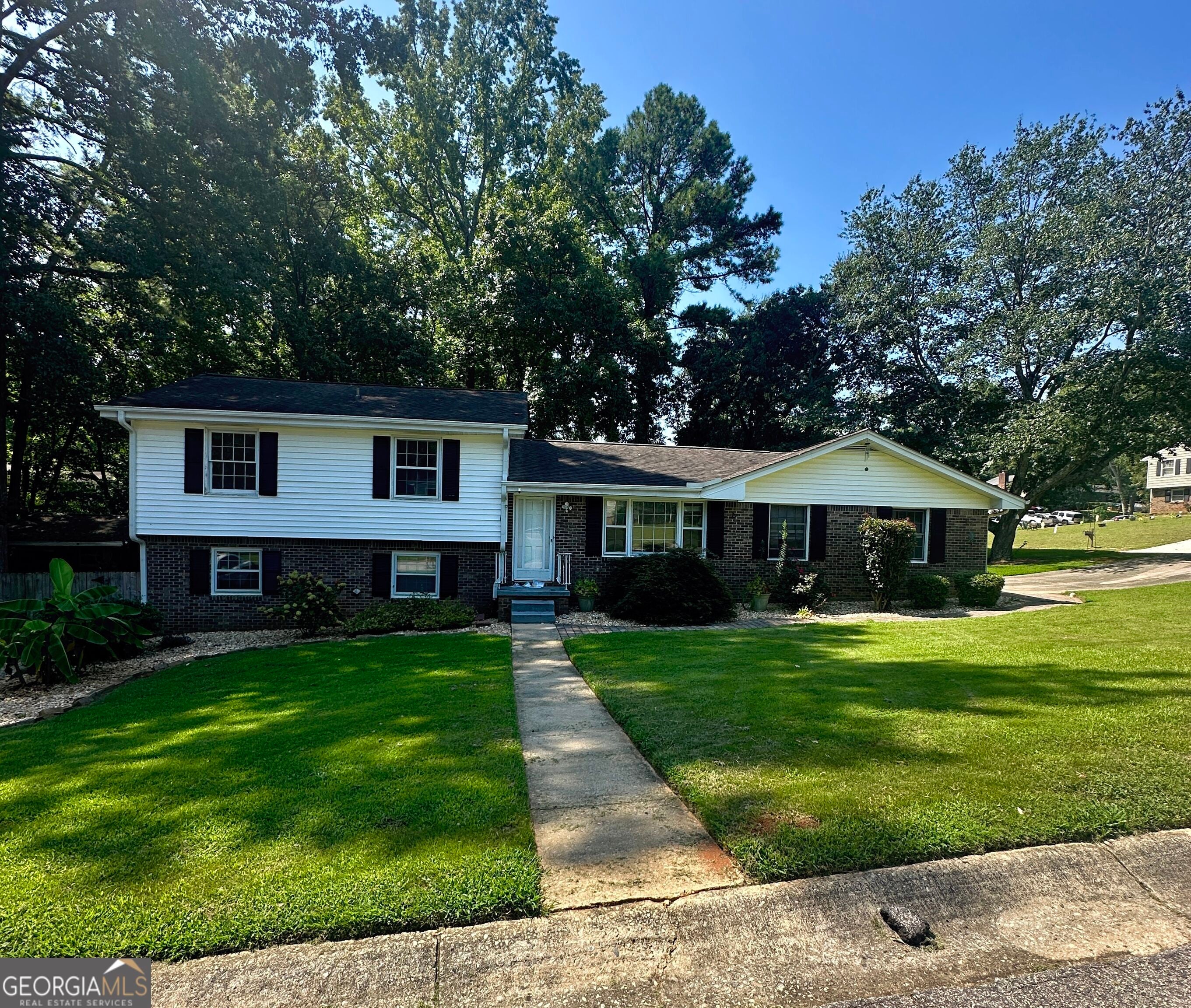 6892 Maddox Rd — photo