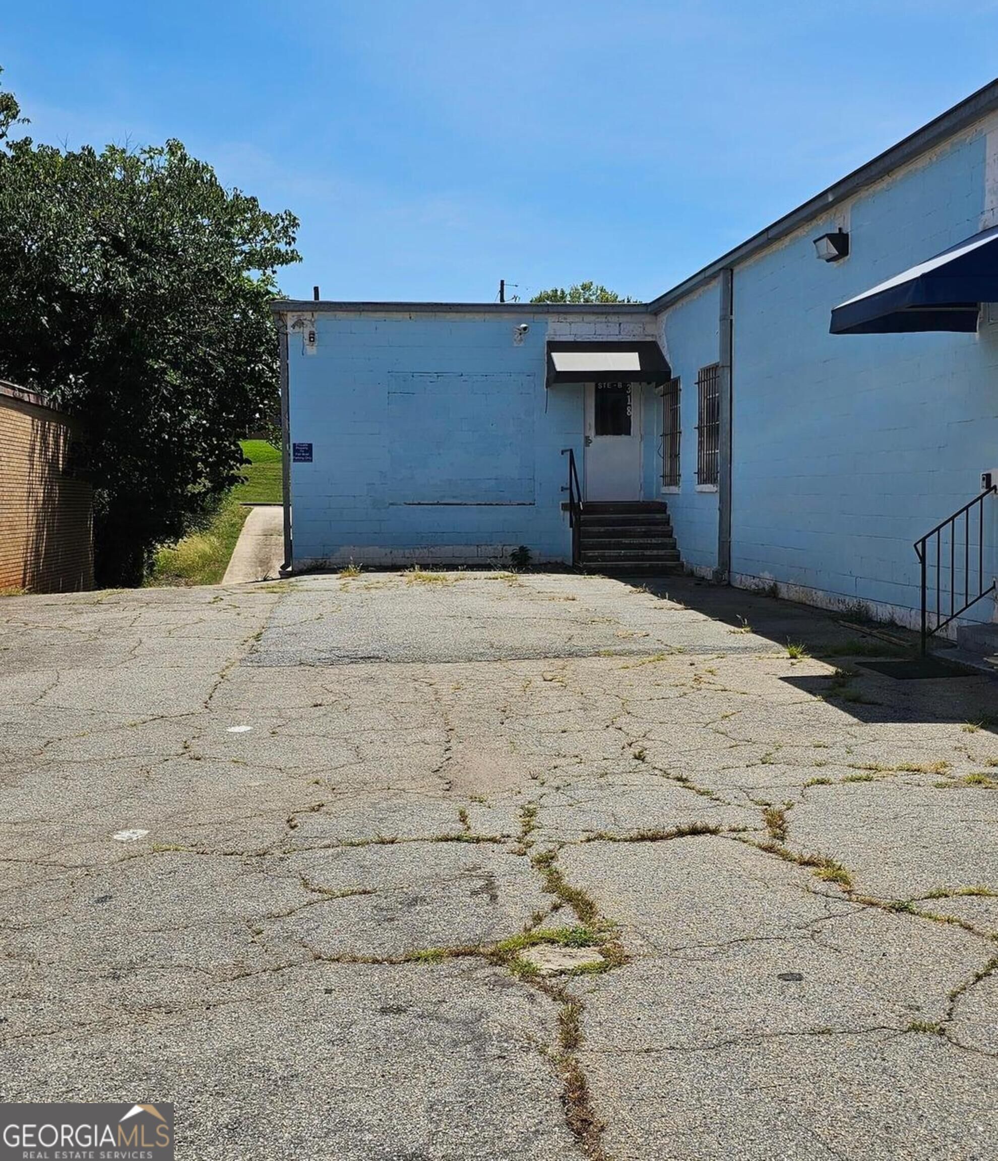 318 E Solomon St Suite B — photo