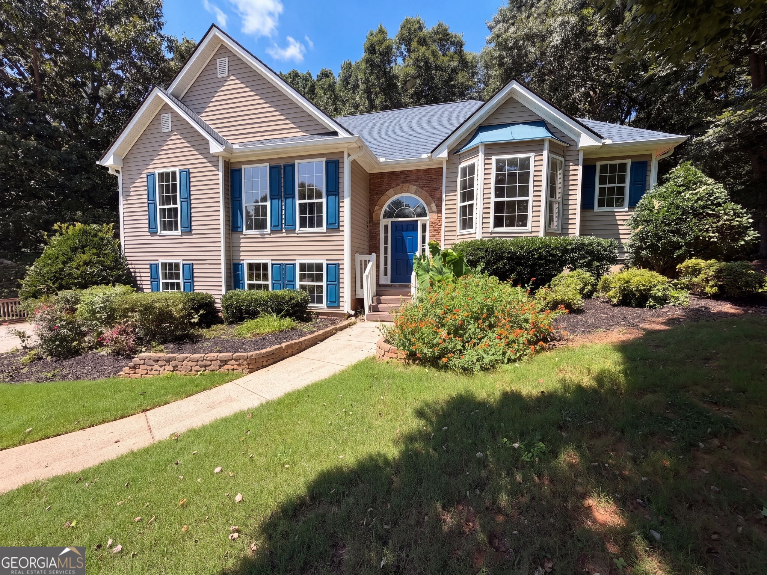 7830 Mosswood Ln — photo