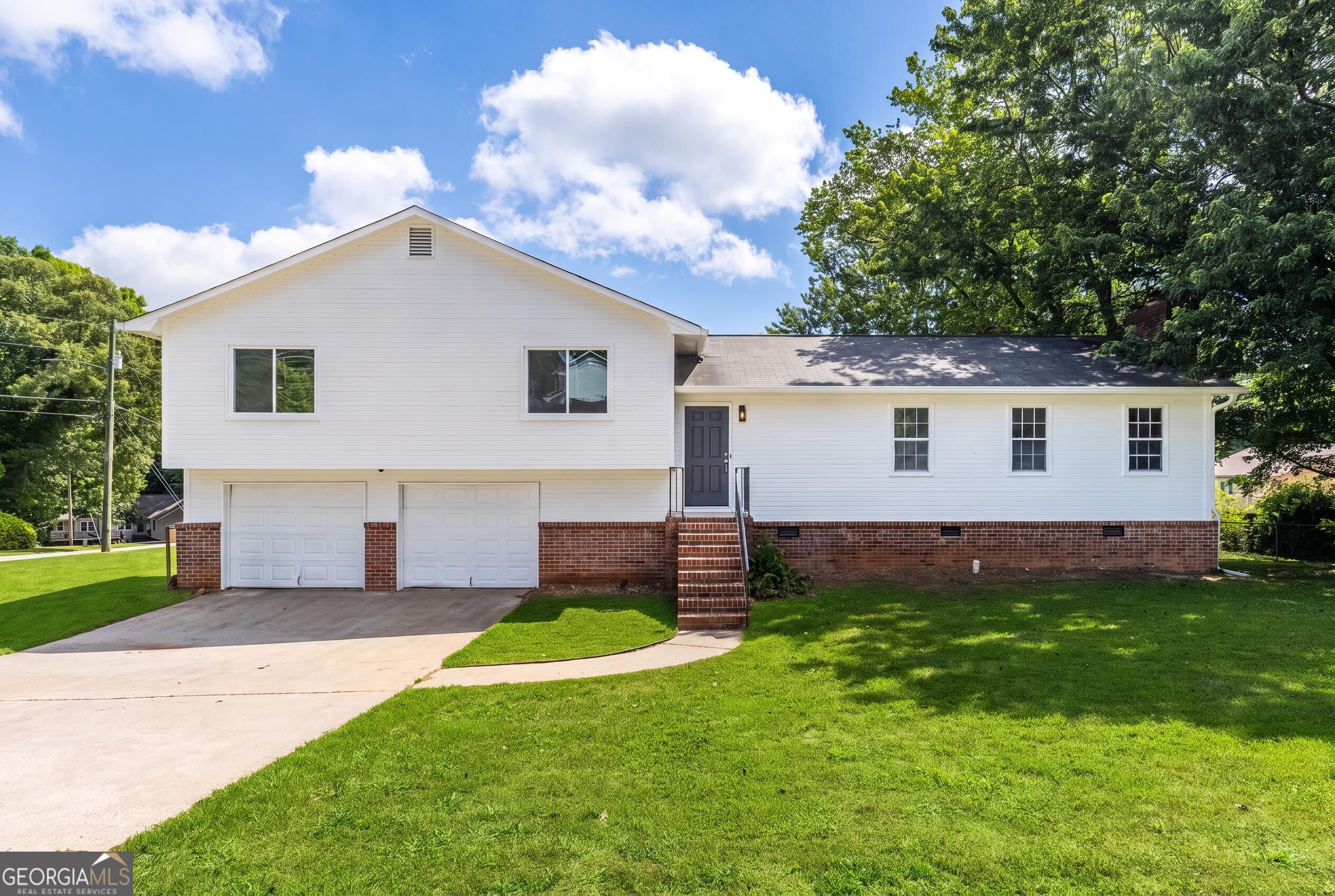 2250 Ridge Forest Dr — photo