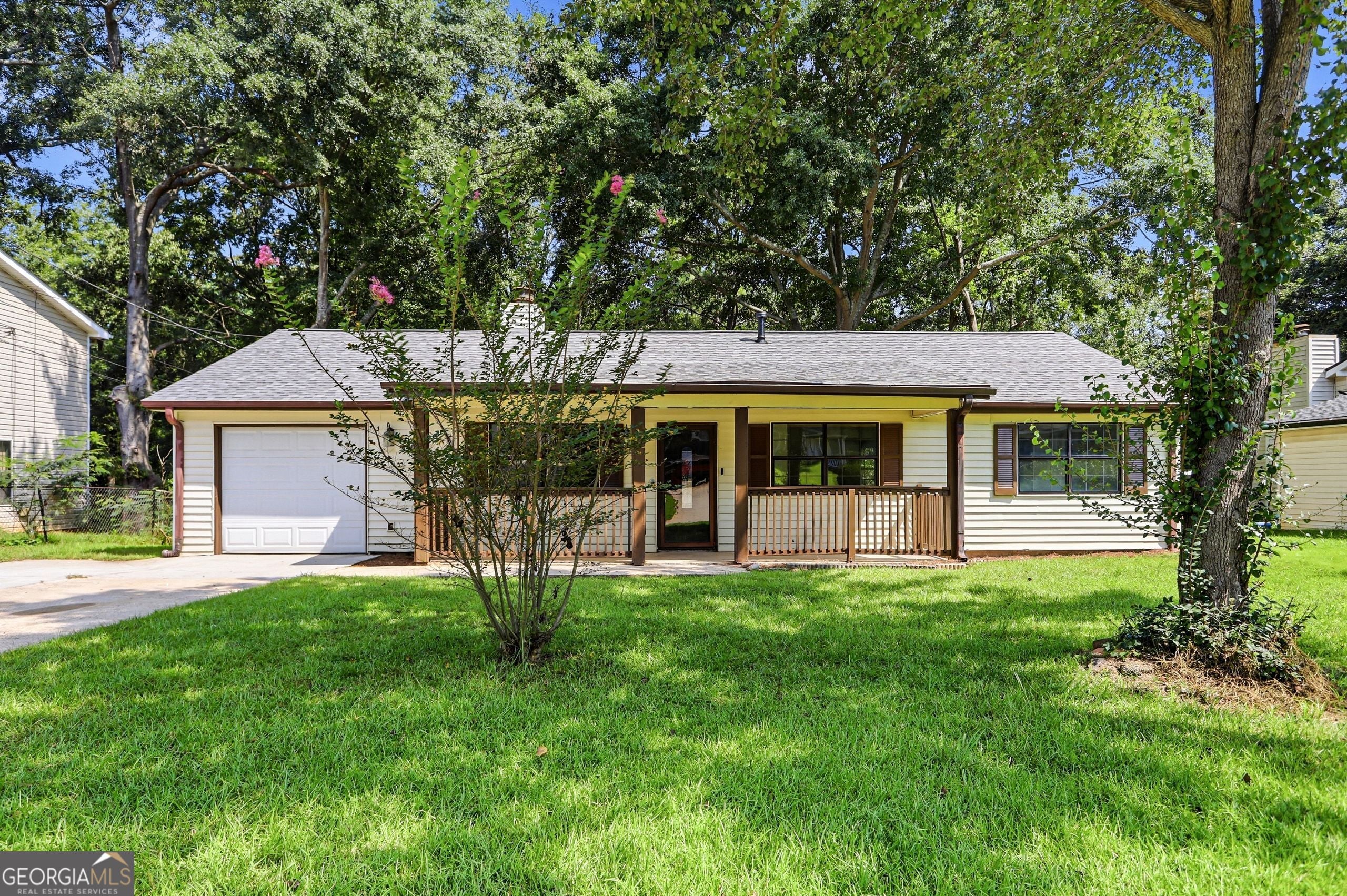 3772 Charlotte Dr — photo