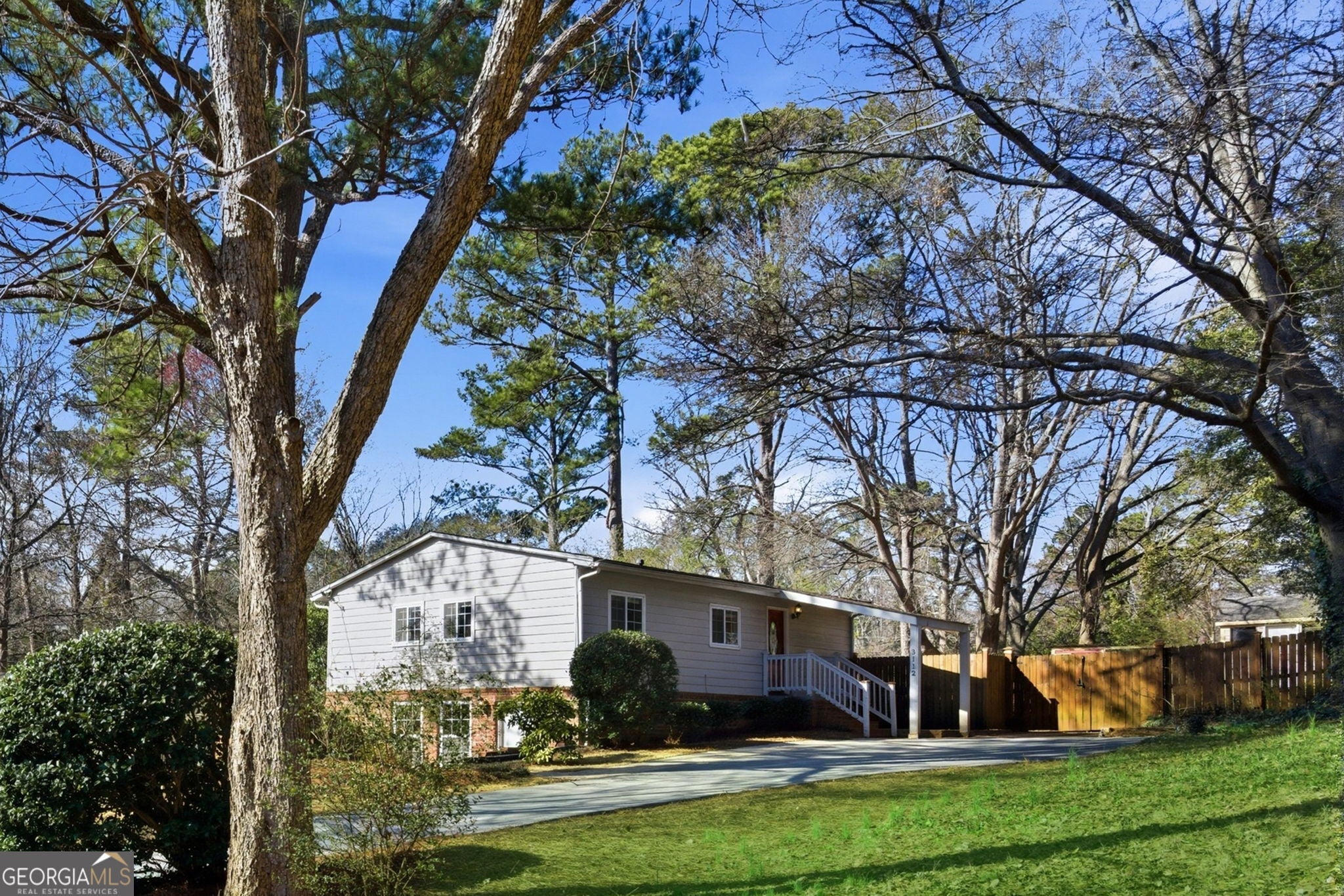 3112 Dove Way — photo
