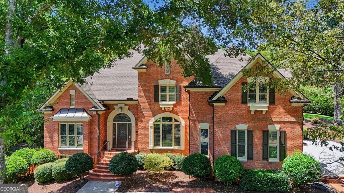 490 Waterford Dr — photo