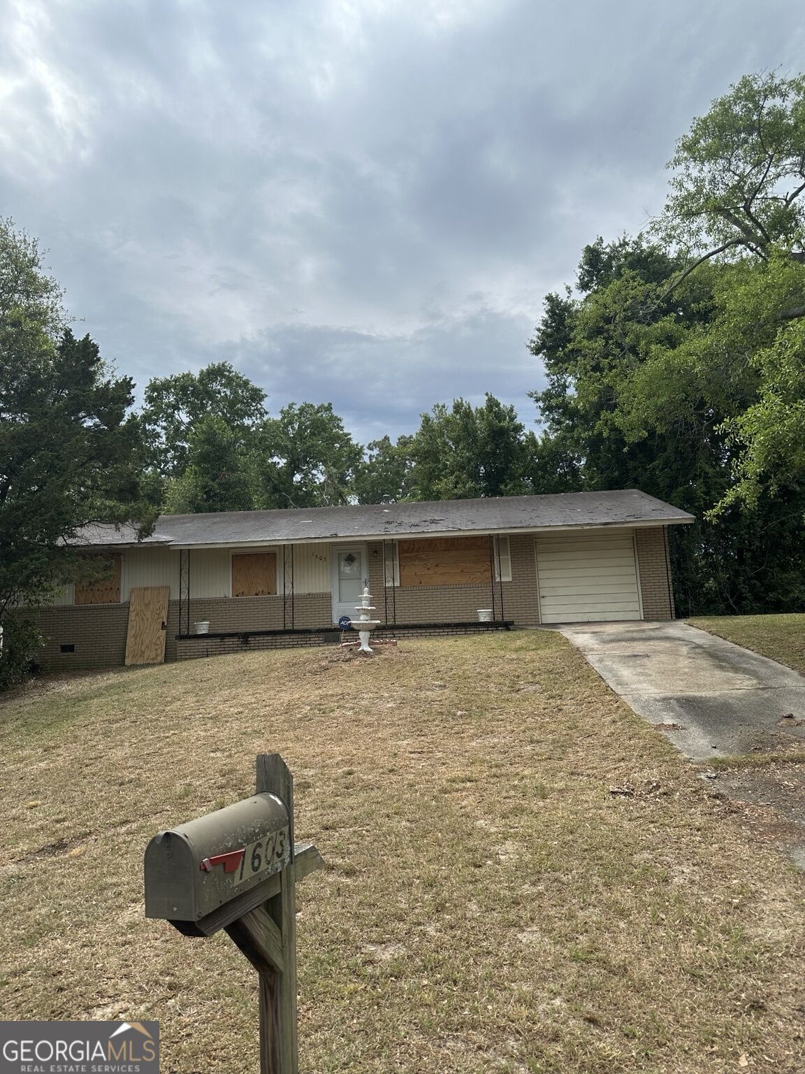 1603 Fairwood Dr — photo