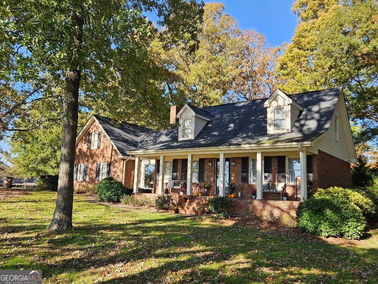1234 Sunset Dr SE — photo