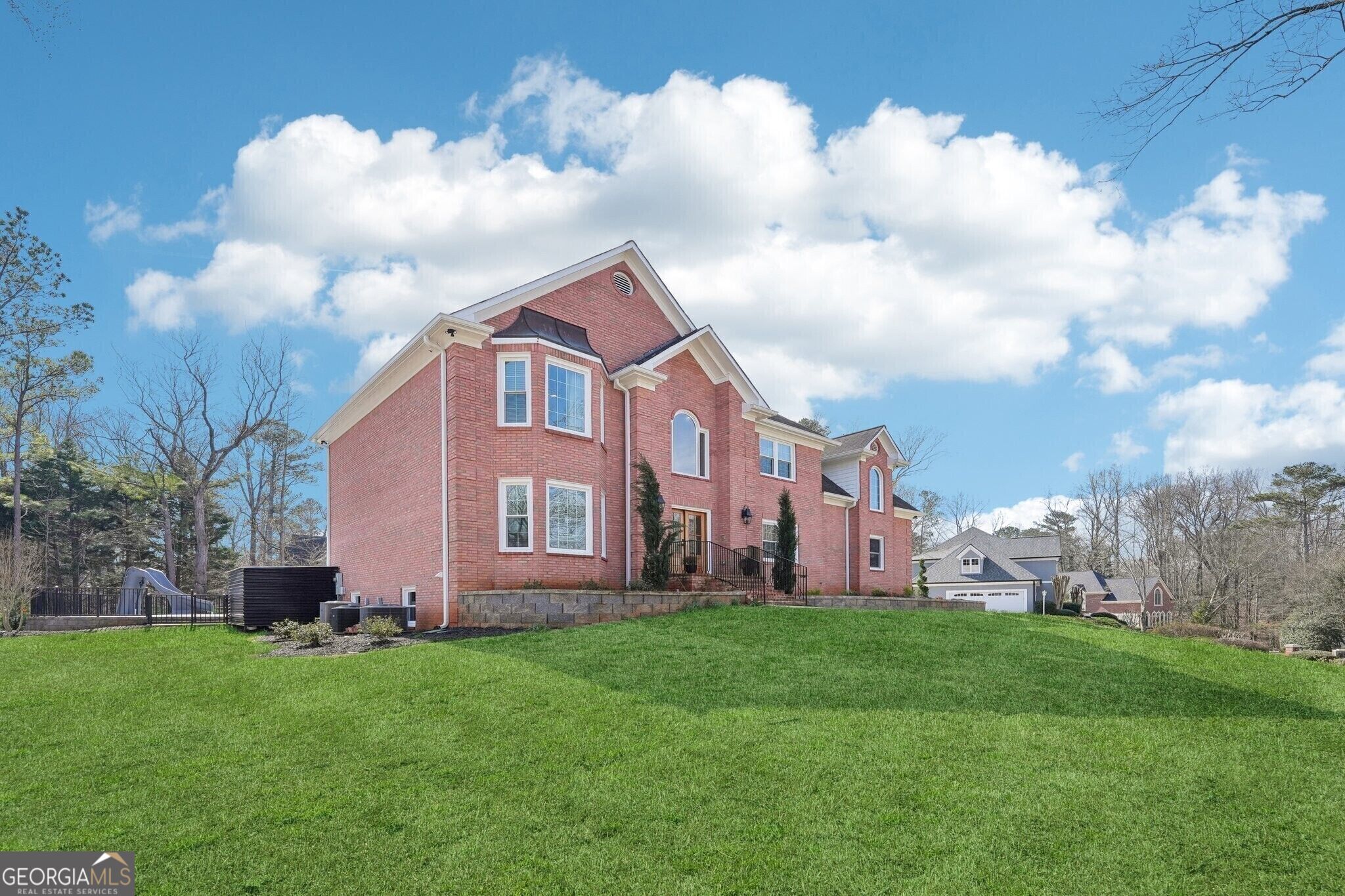 1600 Spring Arbor Ct SW — photo