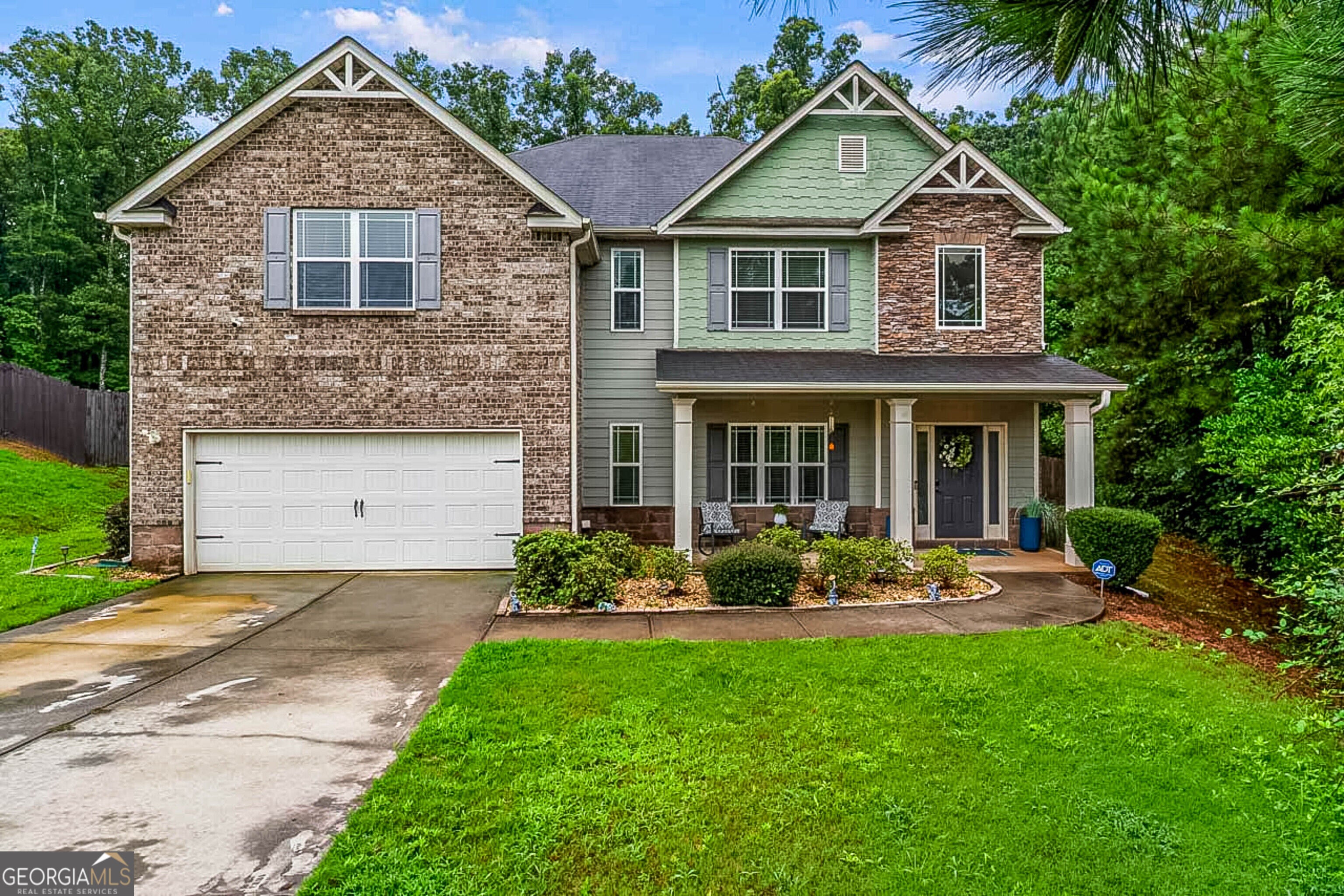 225 Tapestry Dr — photo