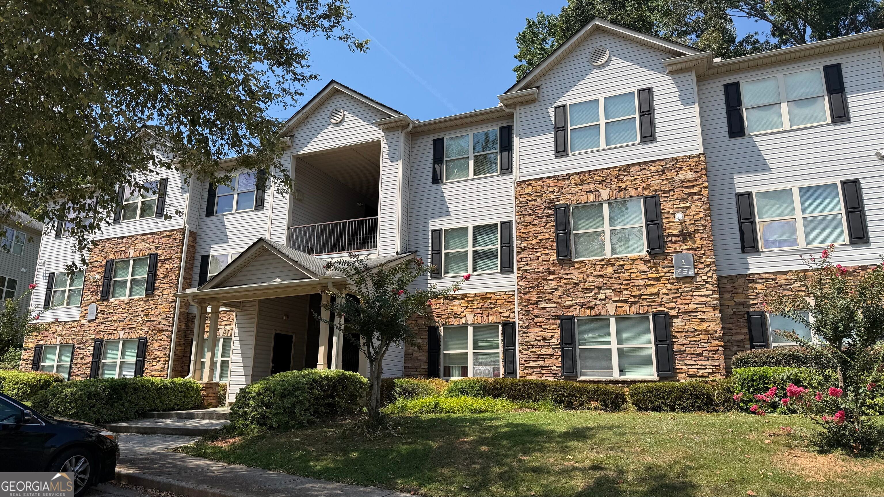 2102 Fairington Club Dr — photo