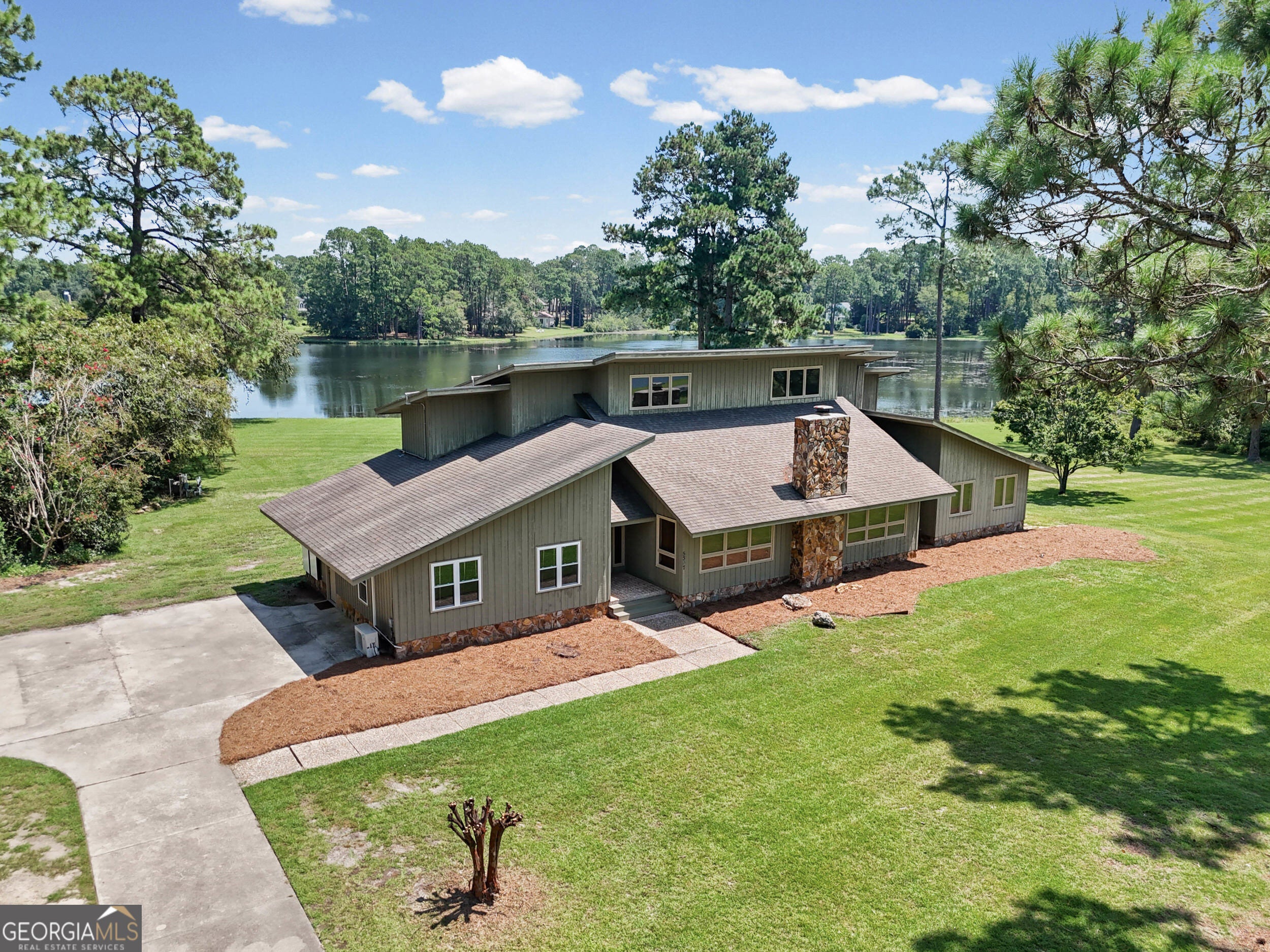 5307 Forest Lake Dr — photo