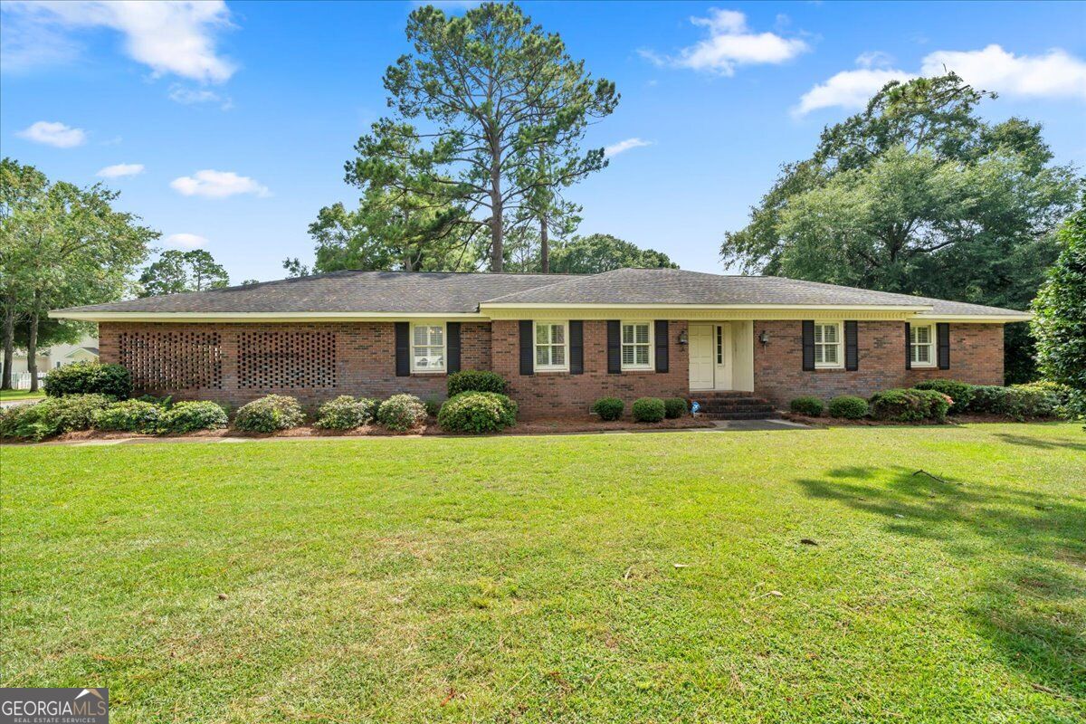 1200 Chennault Drive — photo
