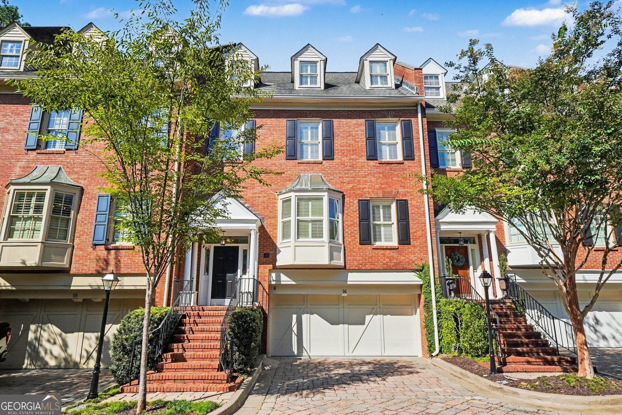 3685 Peachtree Rd NE 16 — photo