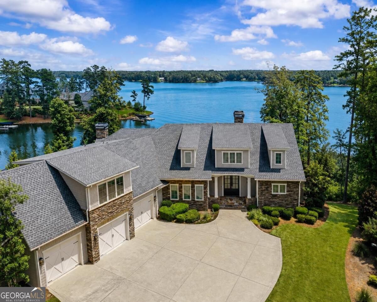 1030 South Shoals Dr — photo