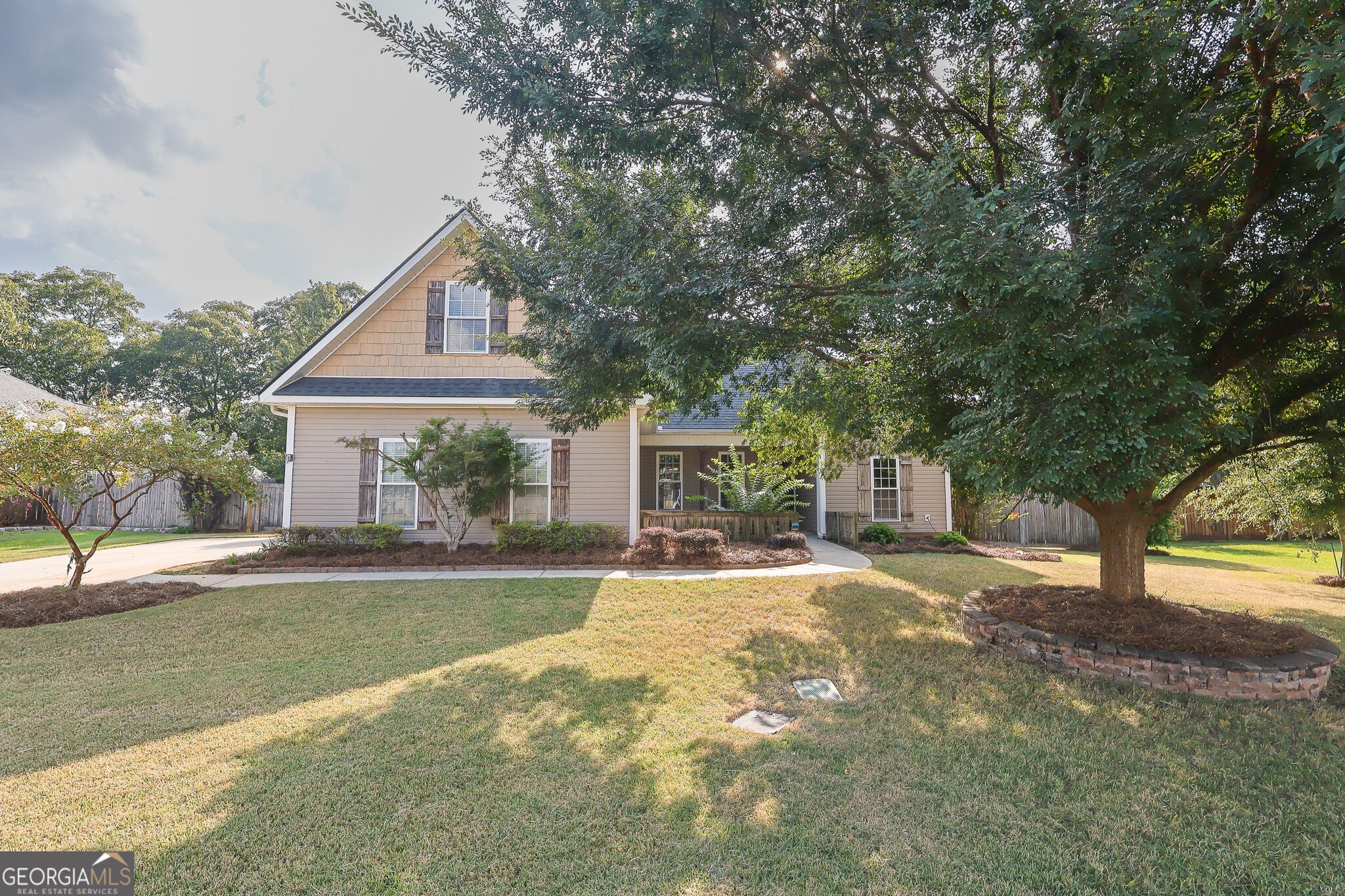 137 Pond Dr — photo