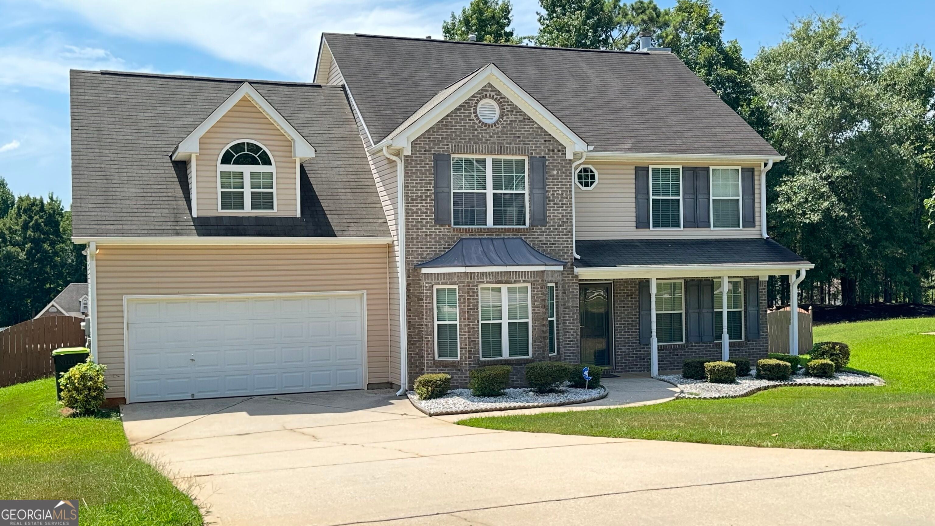 136 Peachtree Glenn Dr — photo