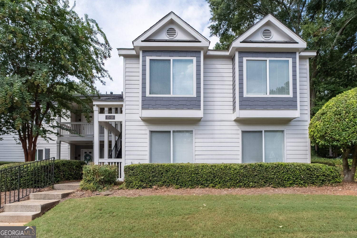 17 Little Silver Ct SE 17 — photo