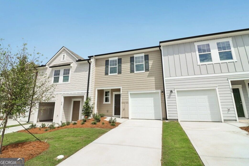 1004 Castanea Dr — photo