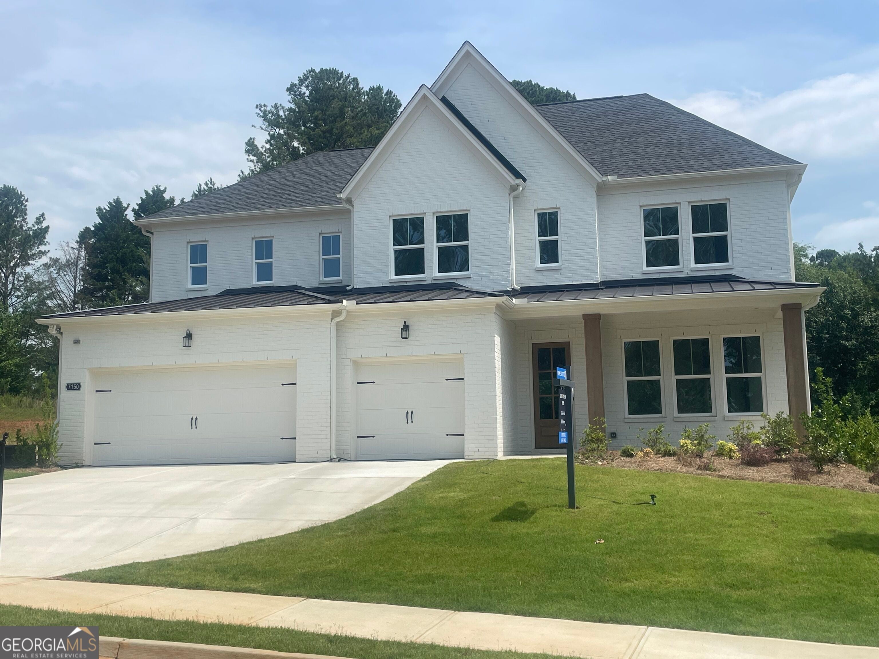 7150 Pond View Dr — photo