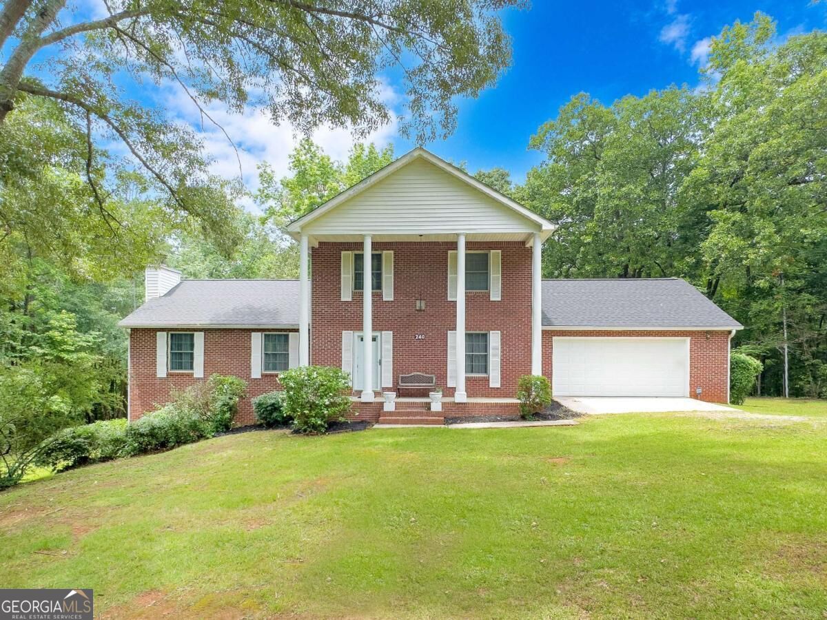 240 Riverview Rd — photo