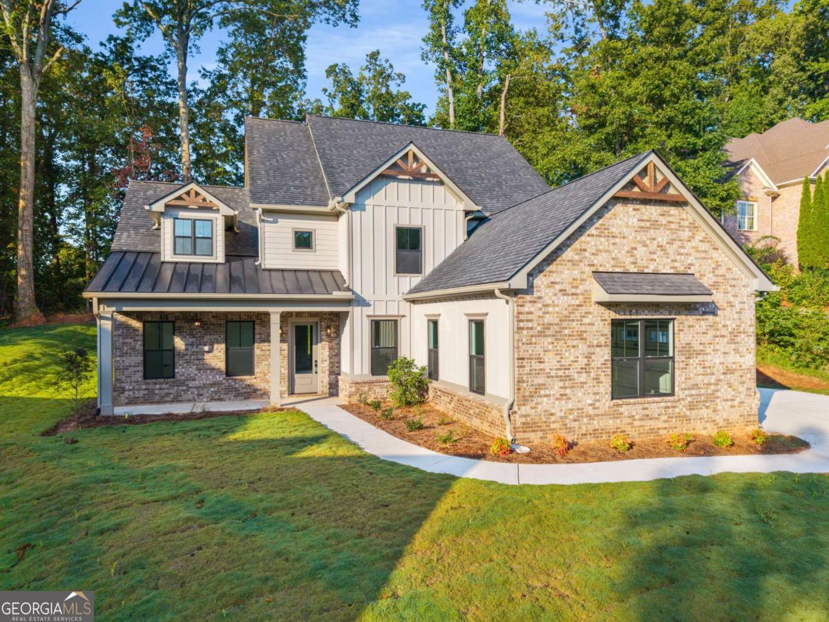 7252 Creekside Way — photo