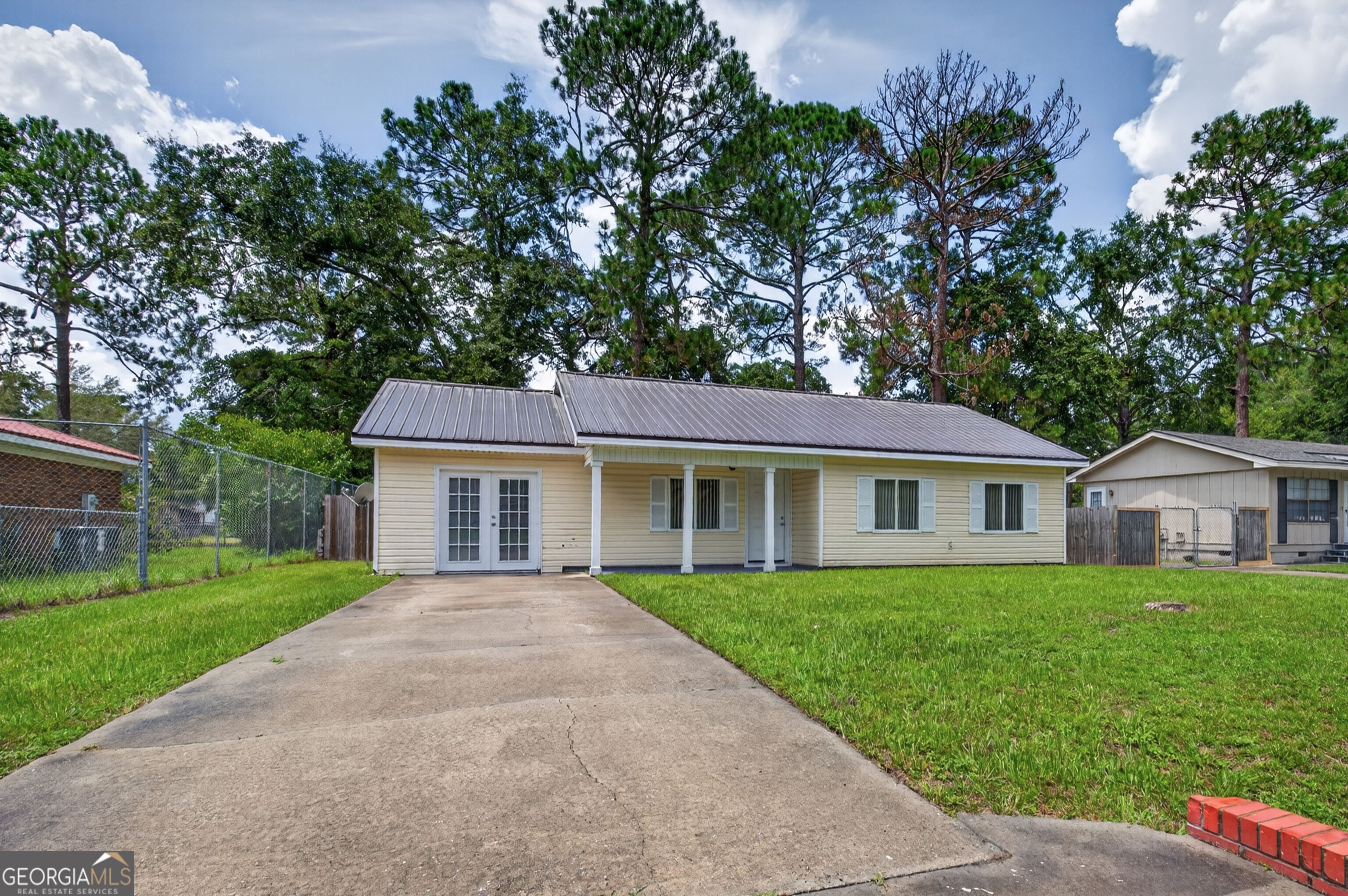 239 Pointe South Dr — photo