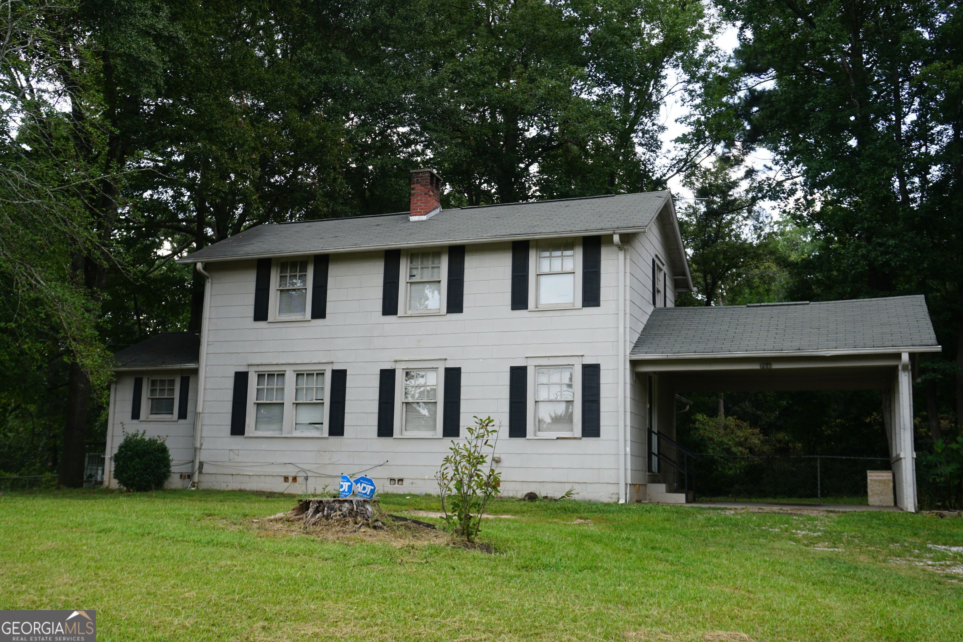 766 Pineridge Dr — photo