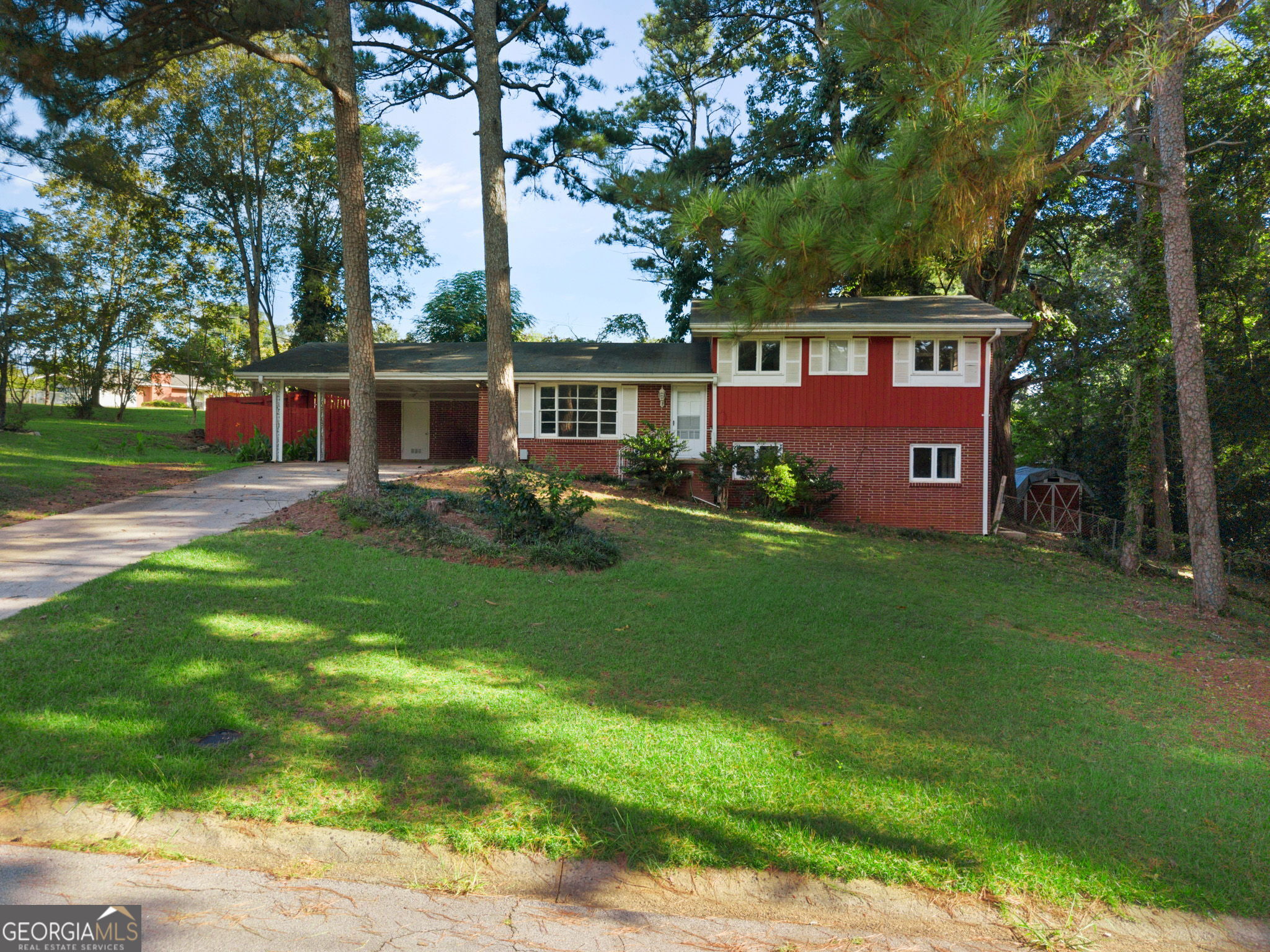 5686 Skyland Dr — photo