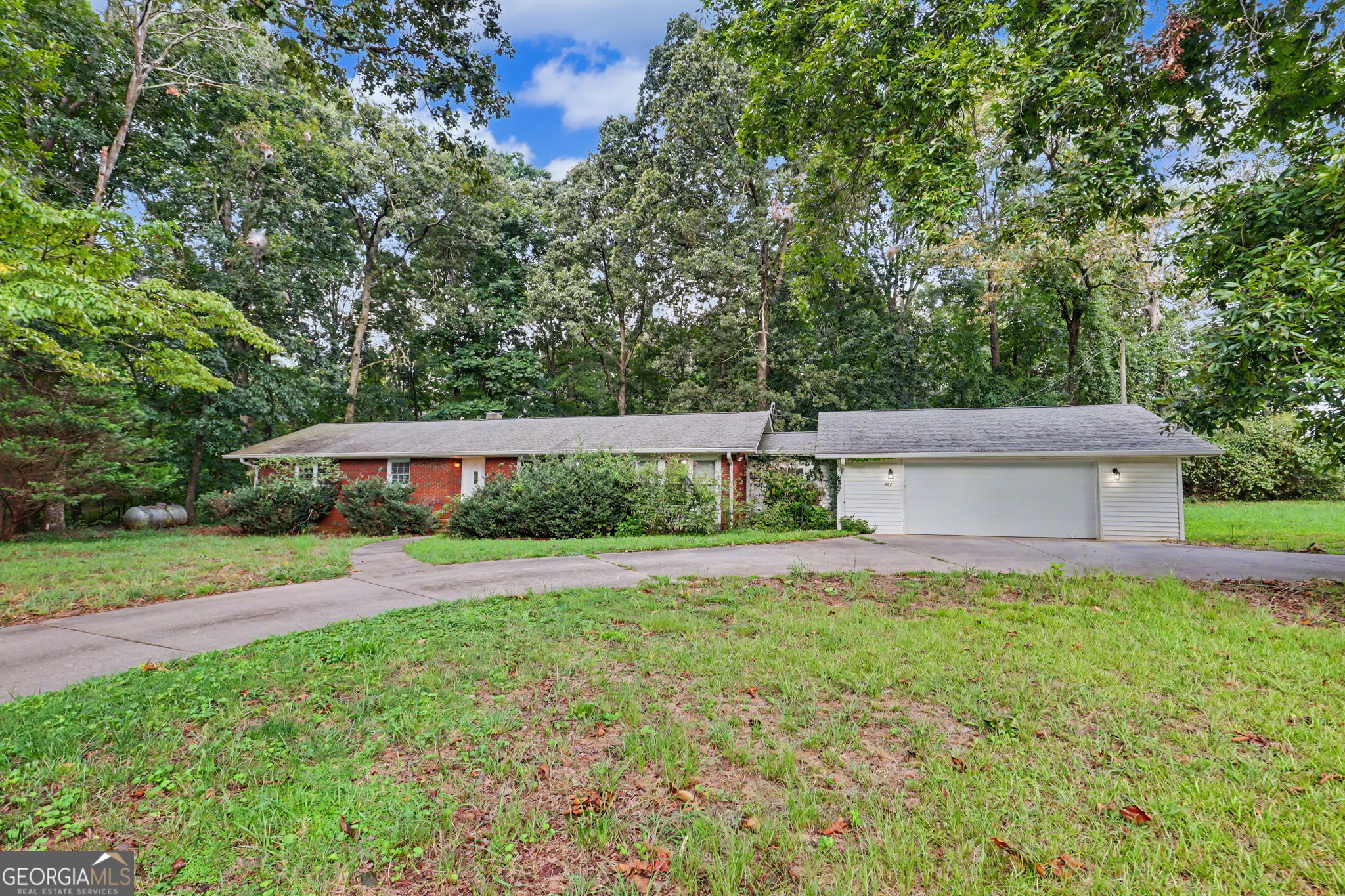 692 Allen Anderson Rd — photo