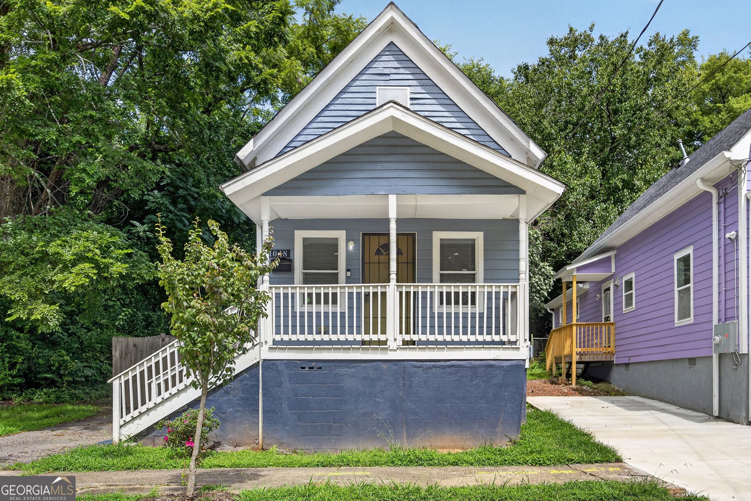 1048 Garibaldi St SW — photo