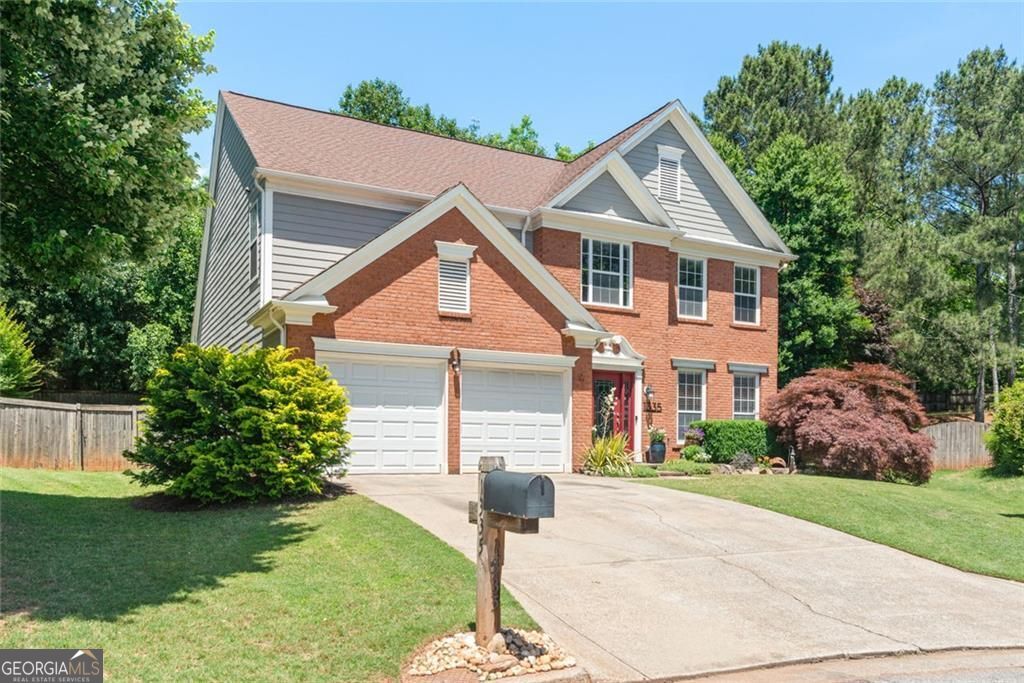 1335 Lyndhurst Way — photo