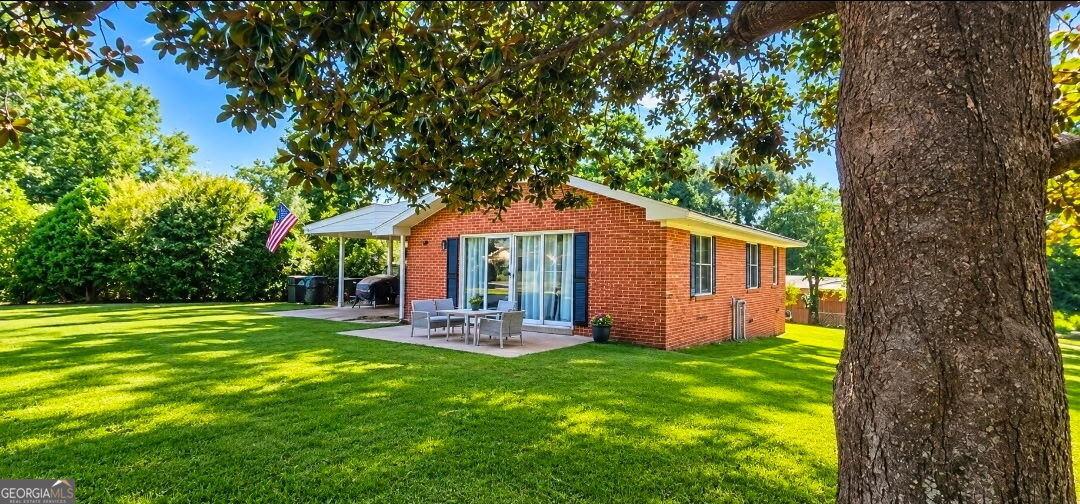 605 Peachtree Dr — photo