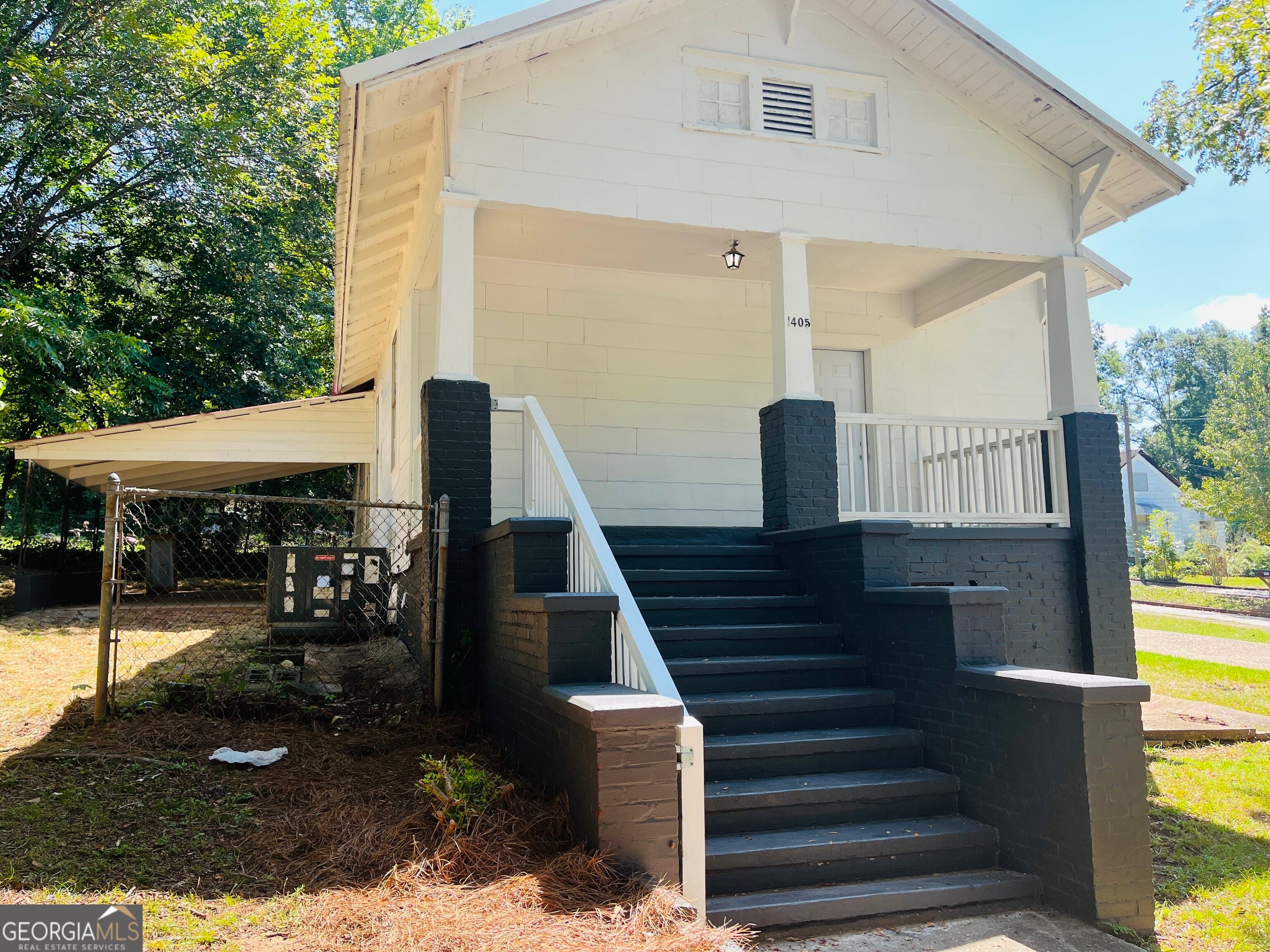 1405 Austin St — photo