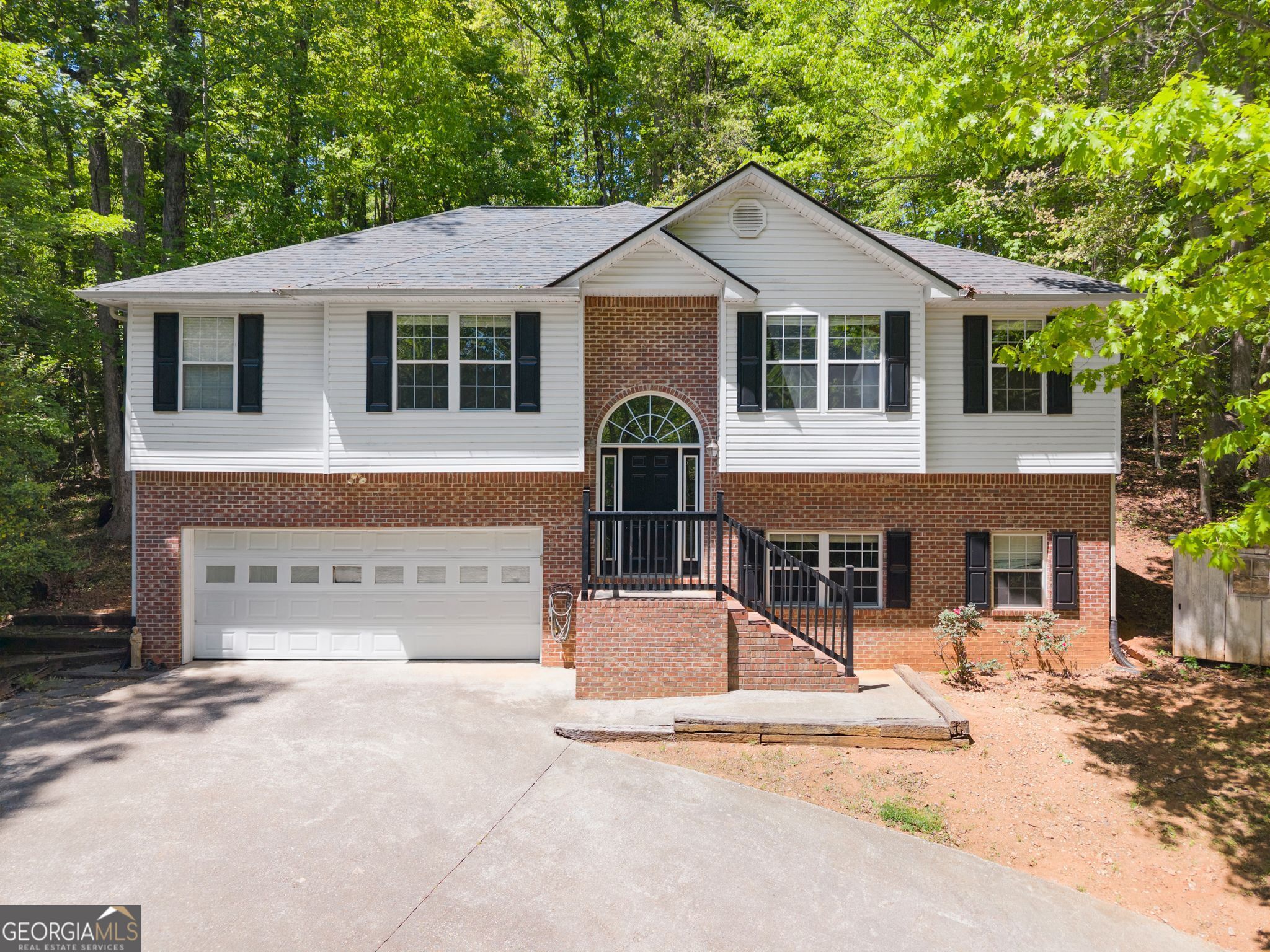 162 Greenview Ct — photo