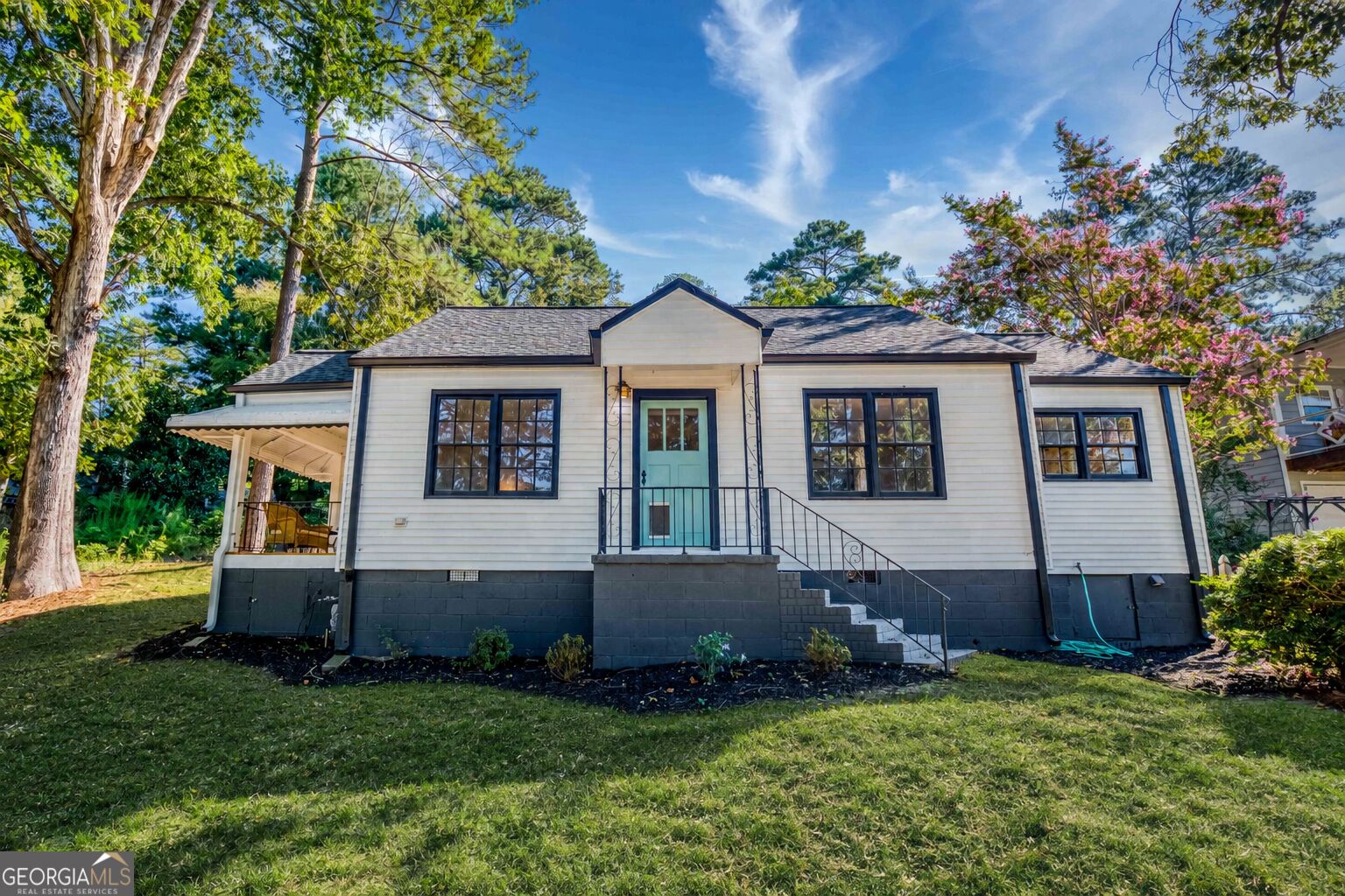 2483 Lakeshore Dr — photo