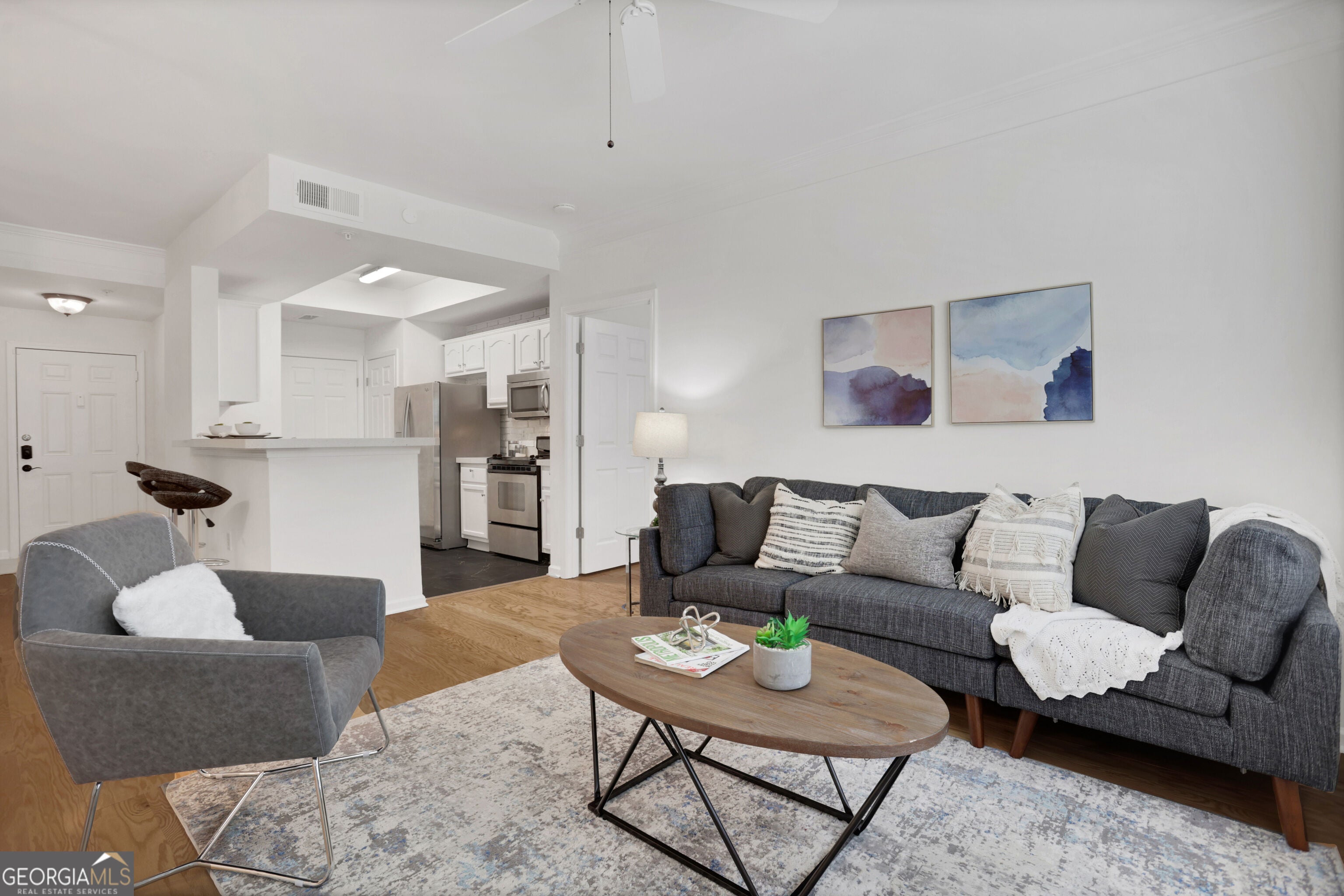 2700 Pine Tree Rd NE 1017 — photo