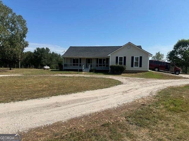 695 Teamon Rd — photo