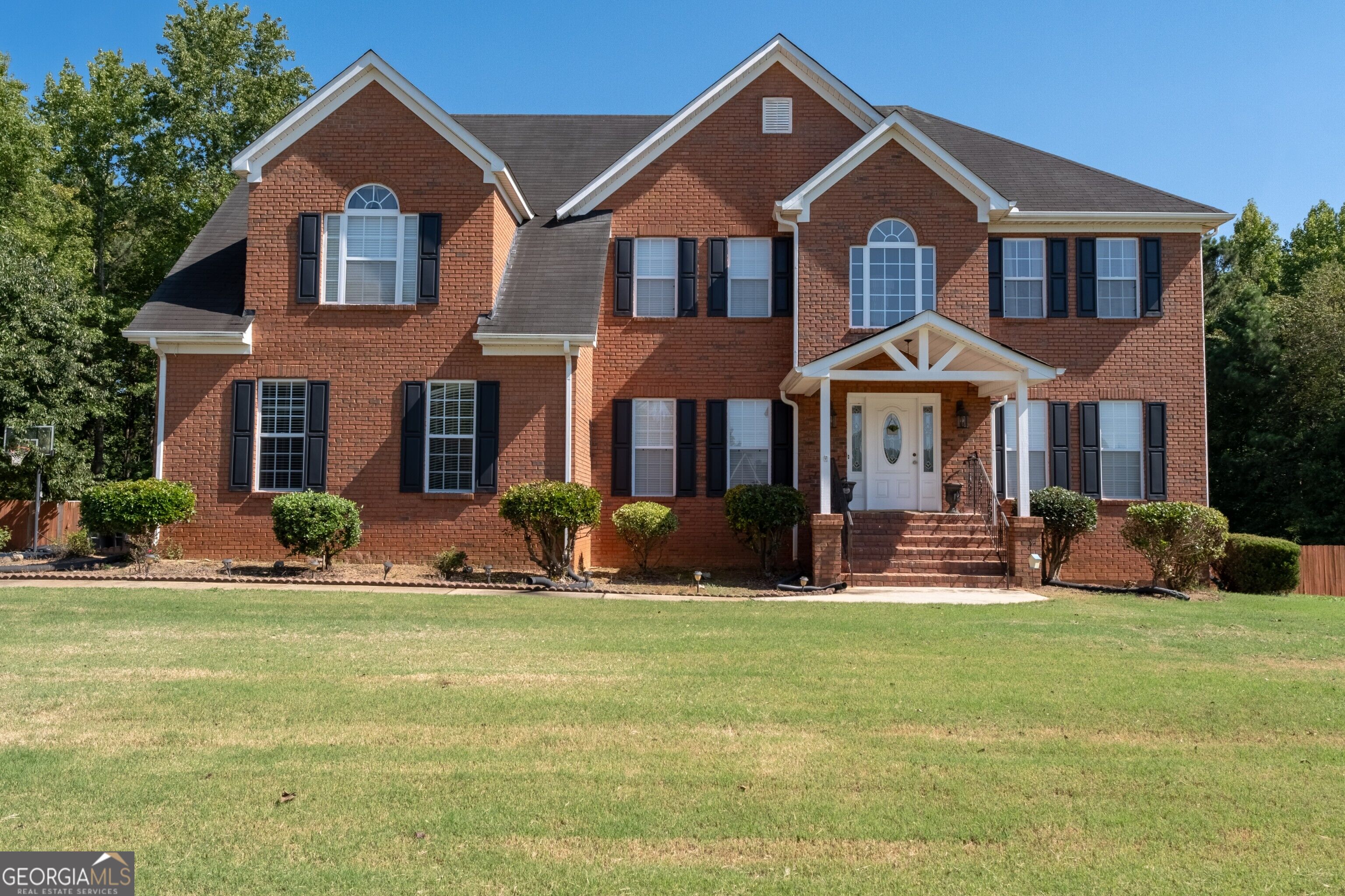 125 Travis Trl — photo