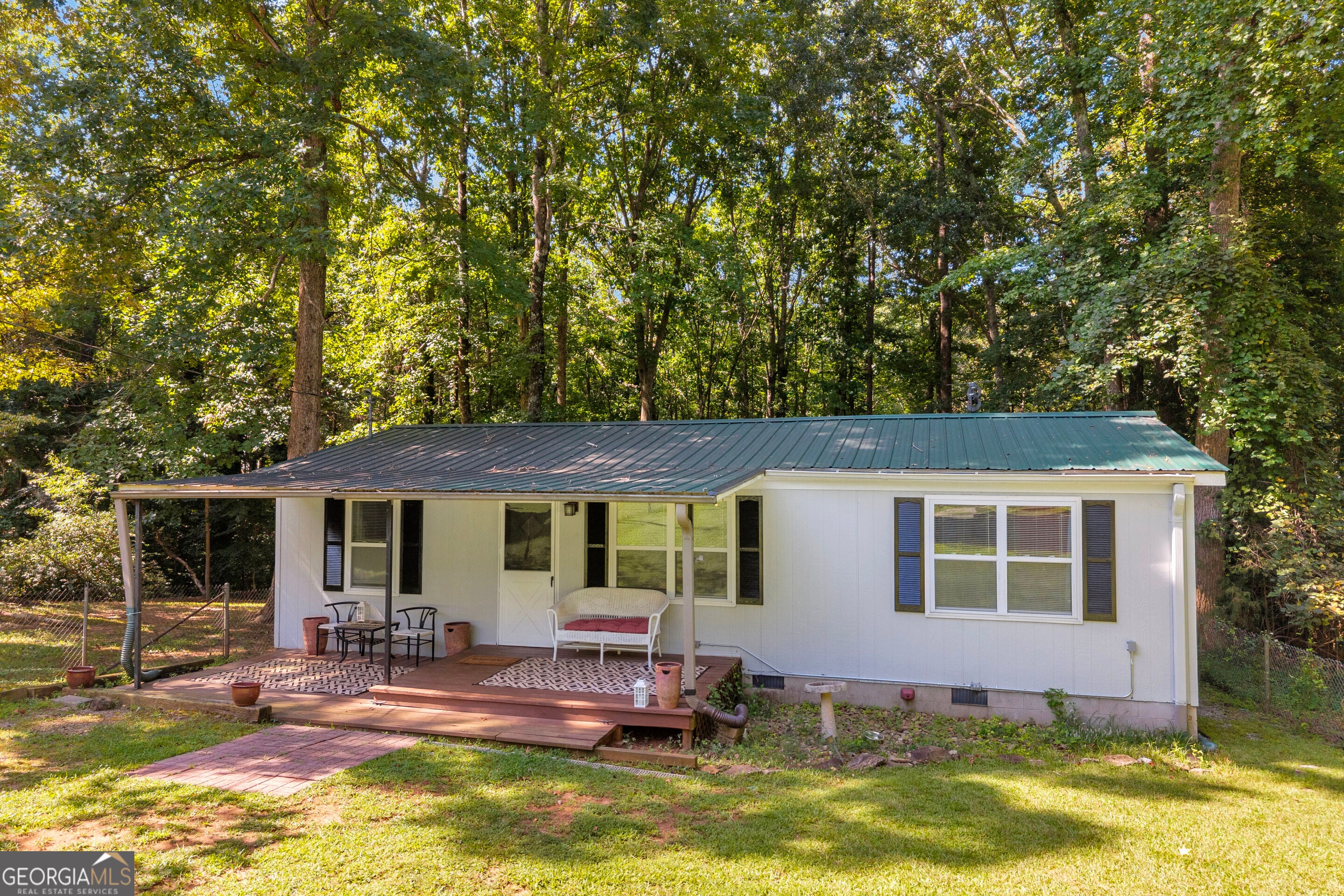 121 Lake View Ct — photo