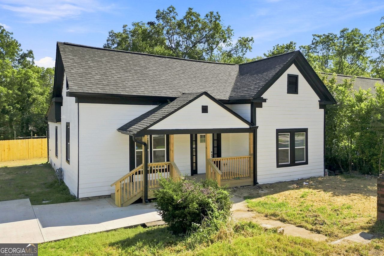 7516 Conyers St — photo